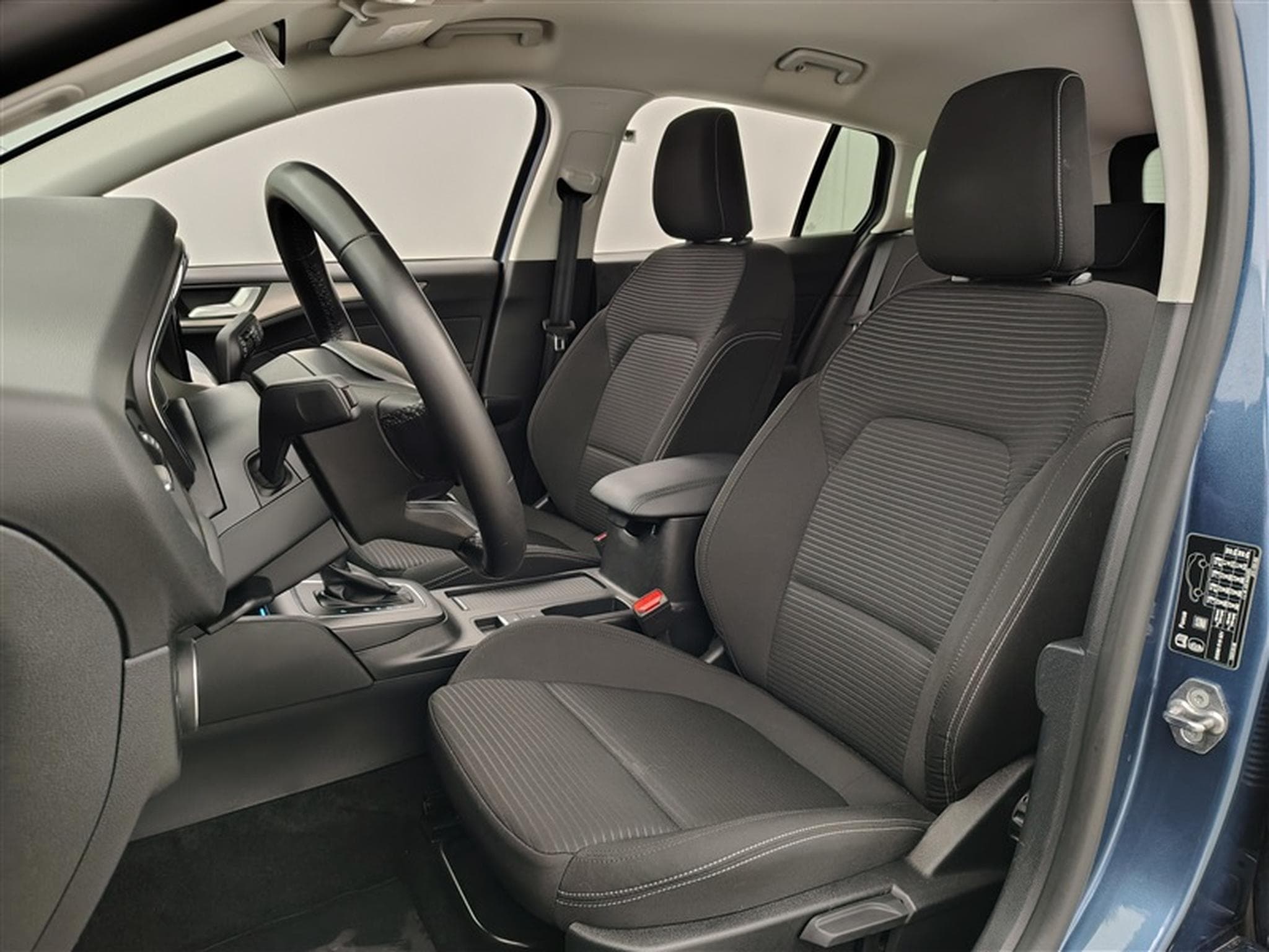 Ford Focus 1.0 EcoBoost mHEV 155Cv AT Titanium Navi / Led / PDC av+ar (2024) - Photo 7
