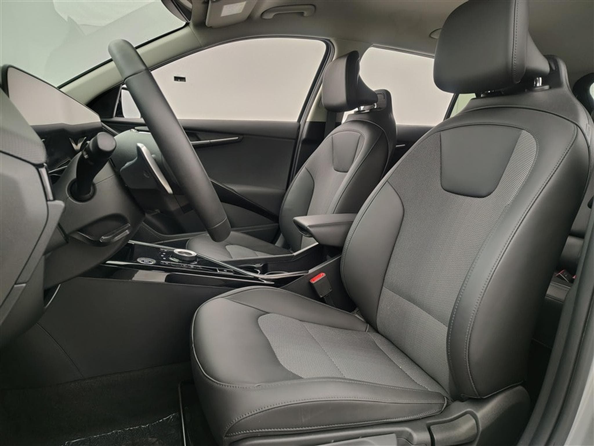 Kia Niro HEV 1.6 GDi Pulse DCT (2023) - Photo 7
