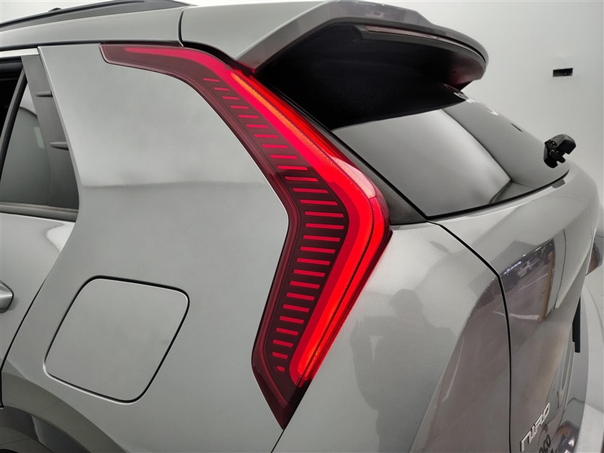 Kia Niro HEV 1.6 GDi Pulse DCT (2023) - Photo 16