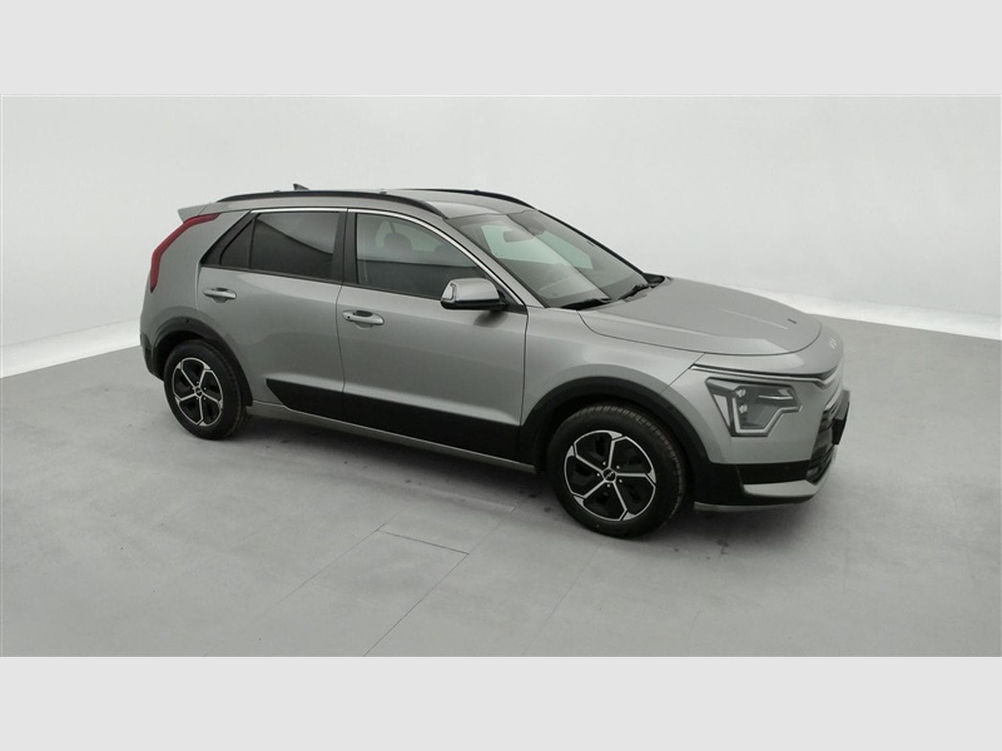 Kia Niro HEV 1.6 GDi Pulse DCT (2023) - Photo 23