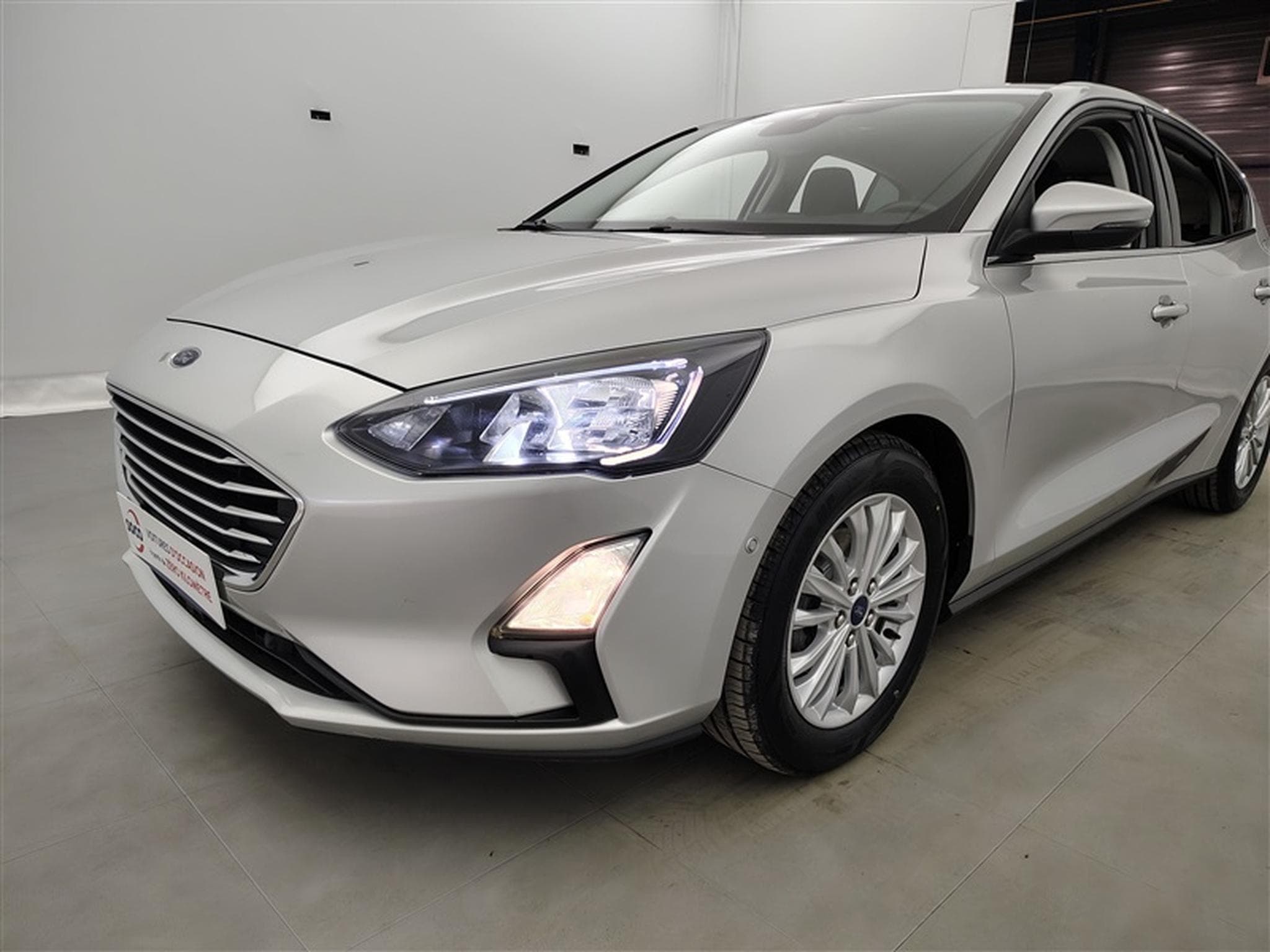 Ford Focus 1.5 EcoBlue Titanium Business (2020) - Photo 15