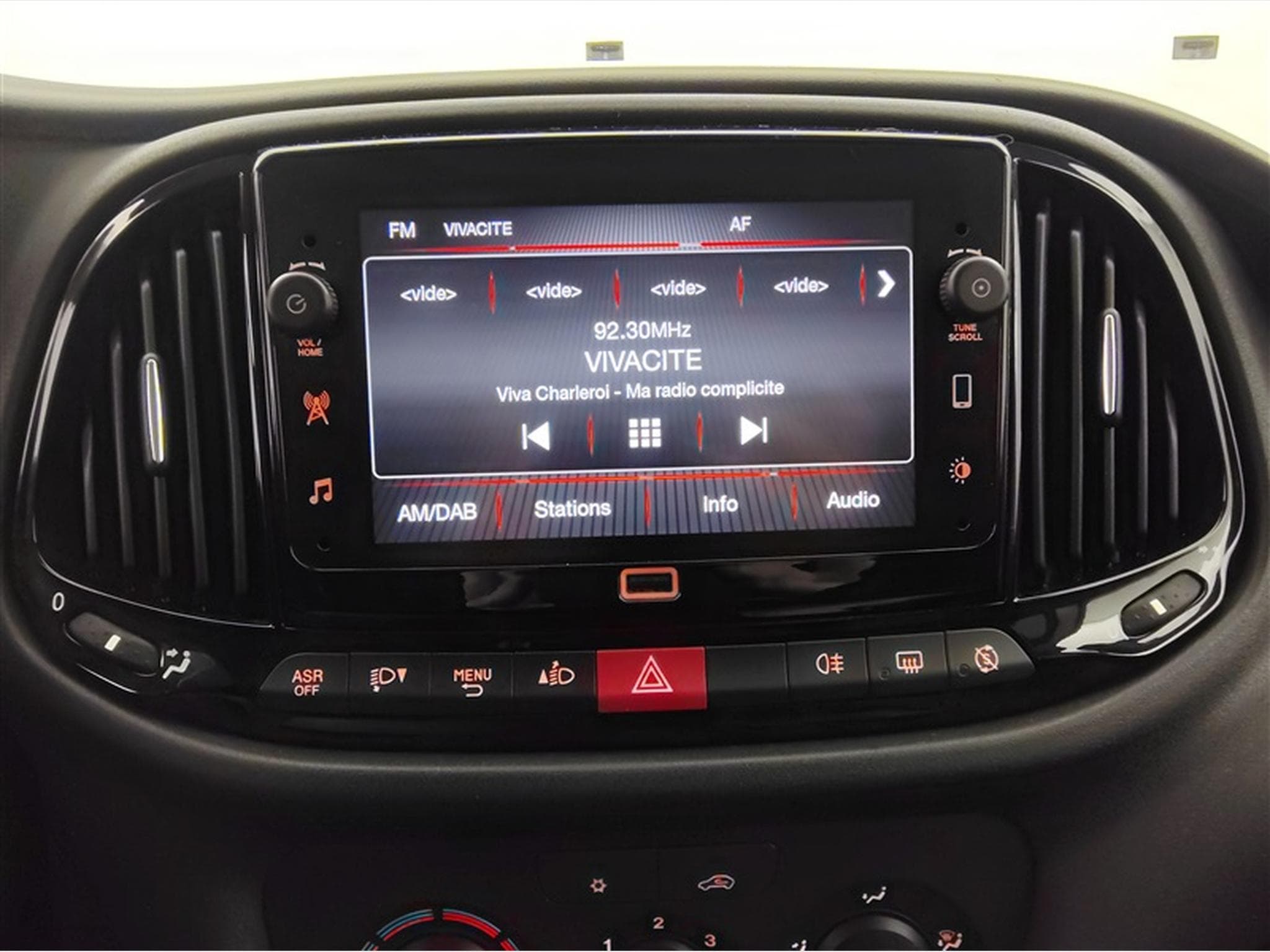 Fiat Doblo 1.6 MJET Cargo CLIM / CARPLAY (2023) - Photo 11