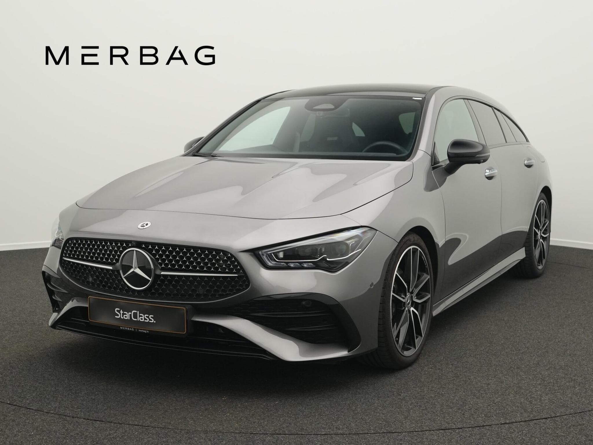 Mercedes CLA 180 AMG-Line (2025) - Foto 1