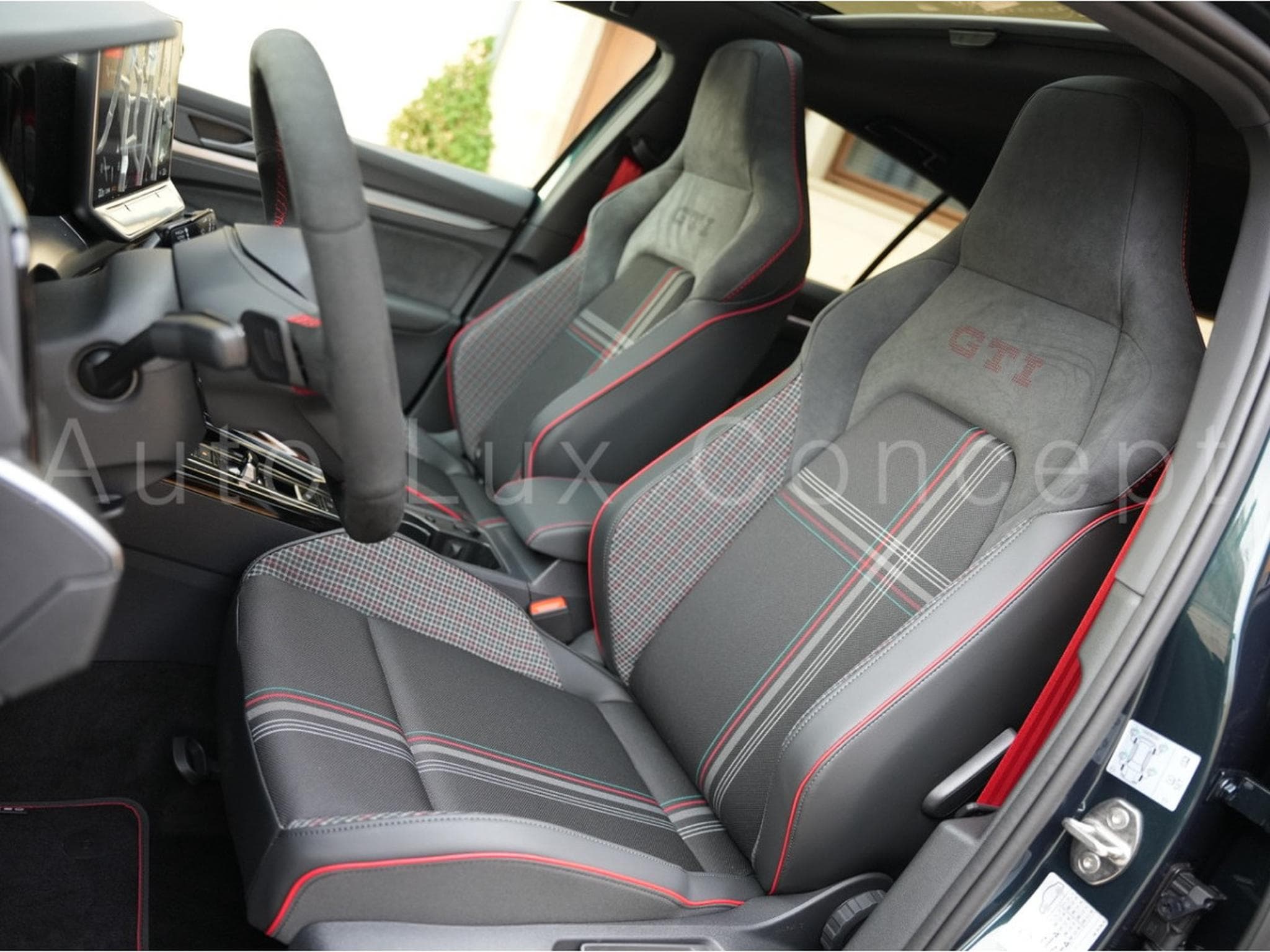 VW Golf GTI Edition 50 Pack Performance (2026) - Photo 7
