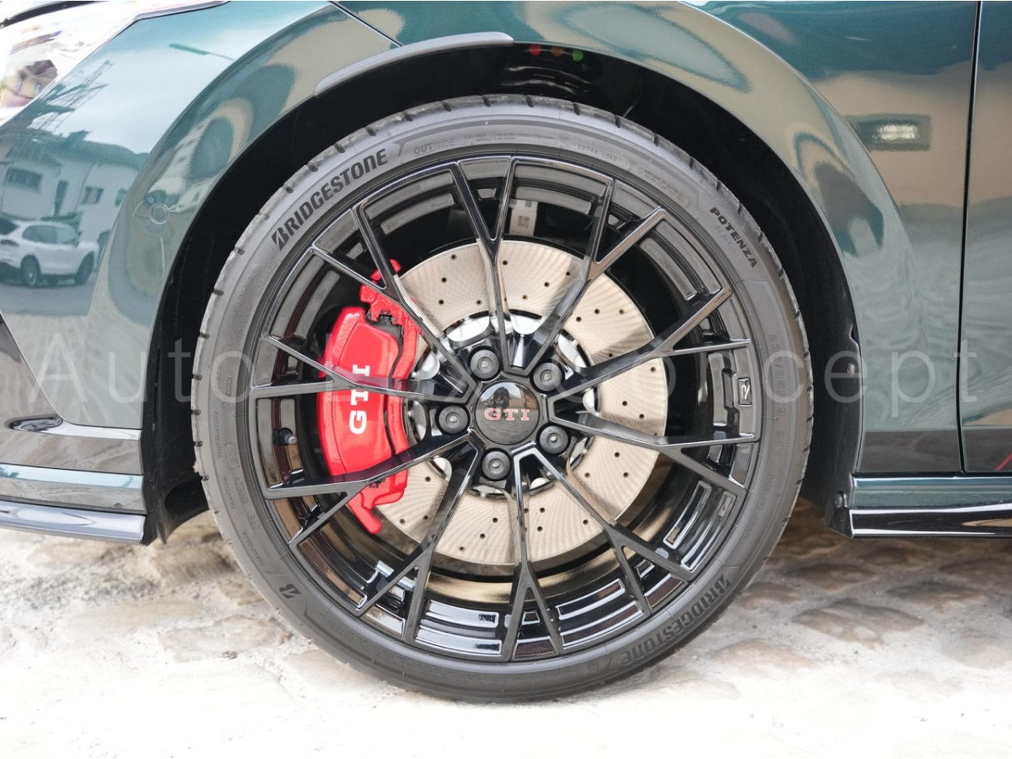 VW Golf GTI Edition 50 Pack Performance (2026) - Photo 10