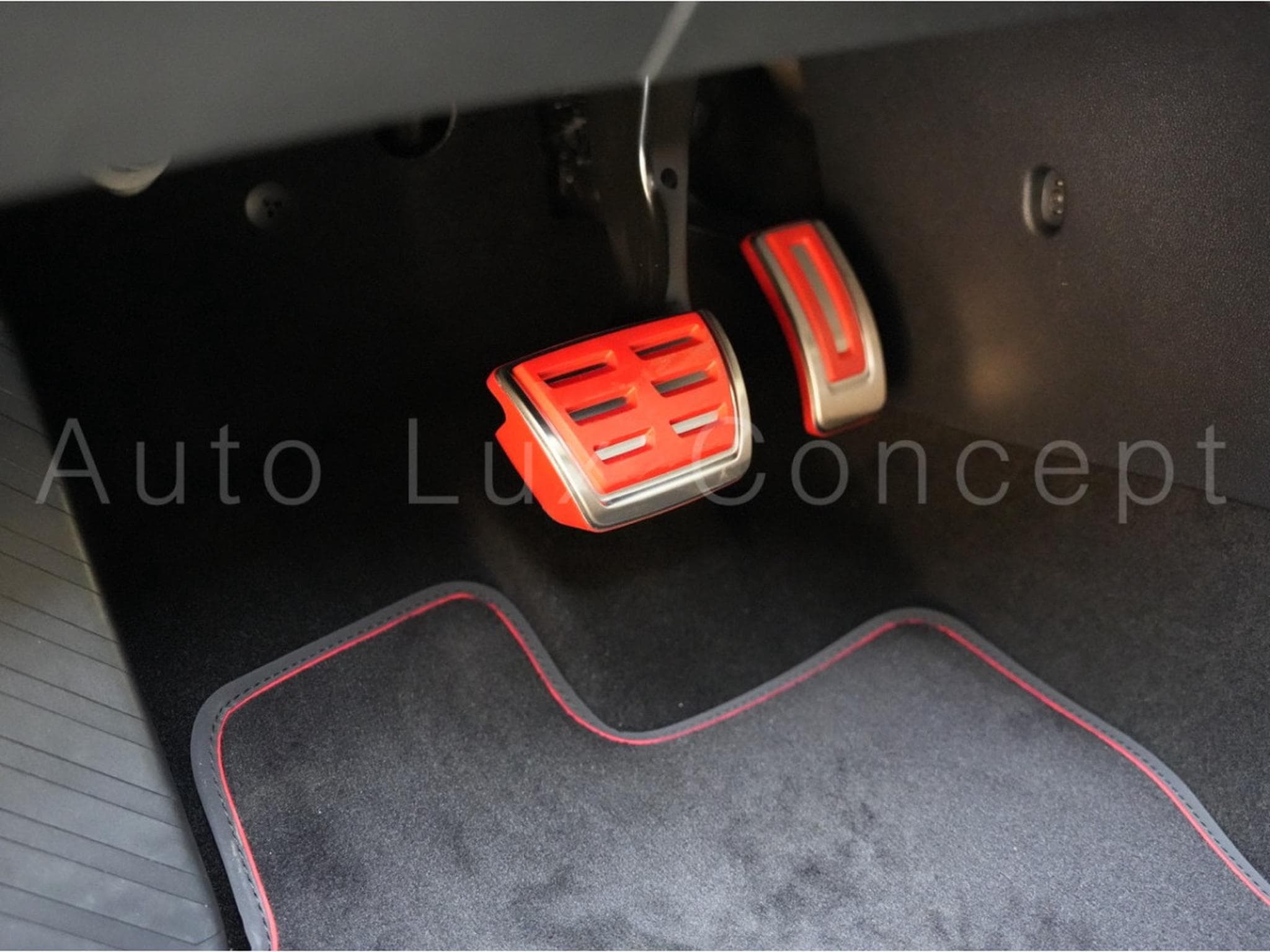 VW Golf GTI Edition 50 Pack Performance (2026) - Photo 16