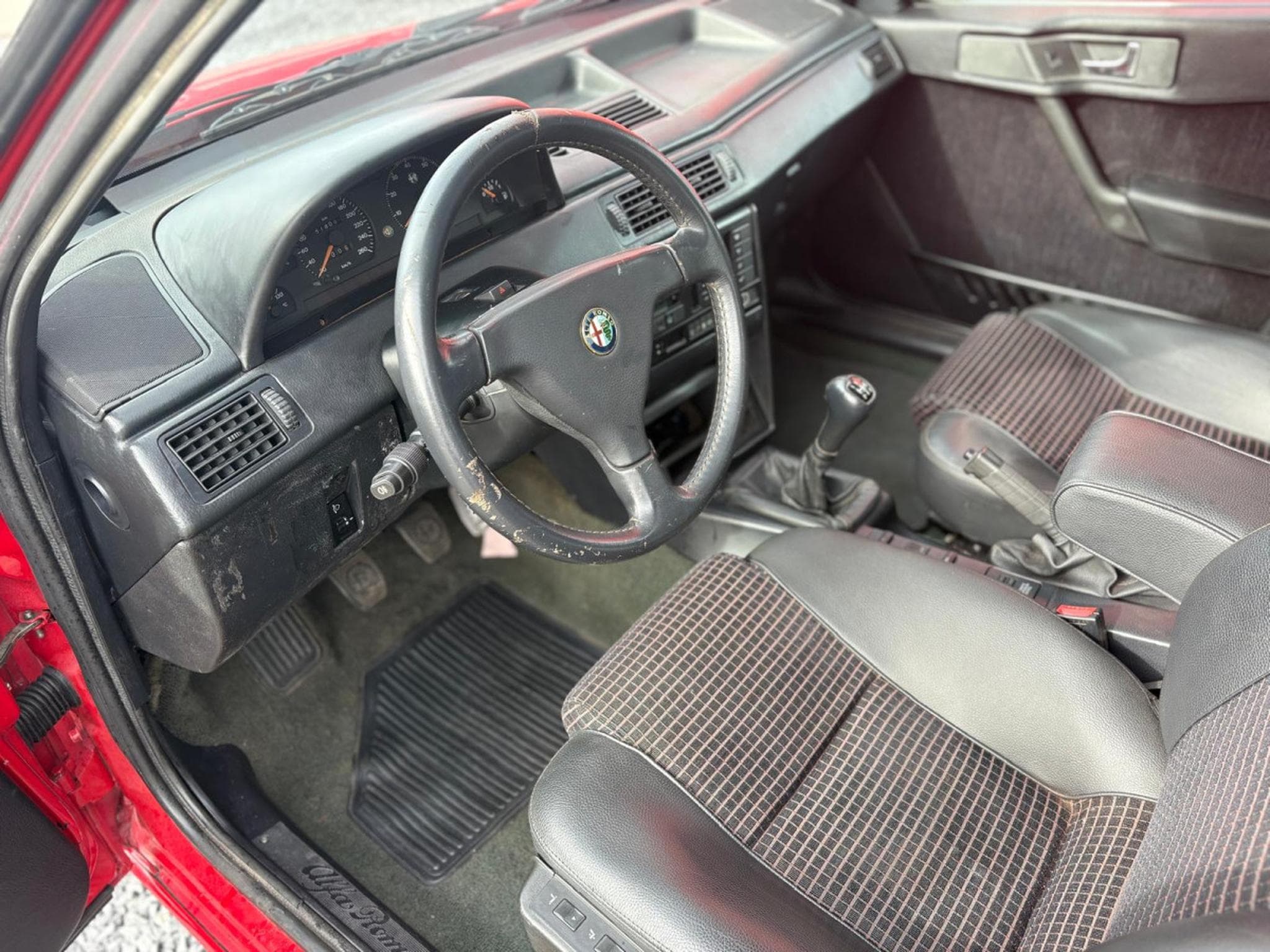 Alfa-Romeo 155 Q4 (1994) - Photo 10