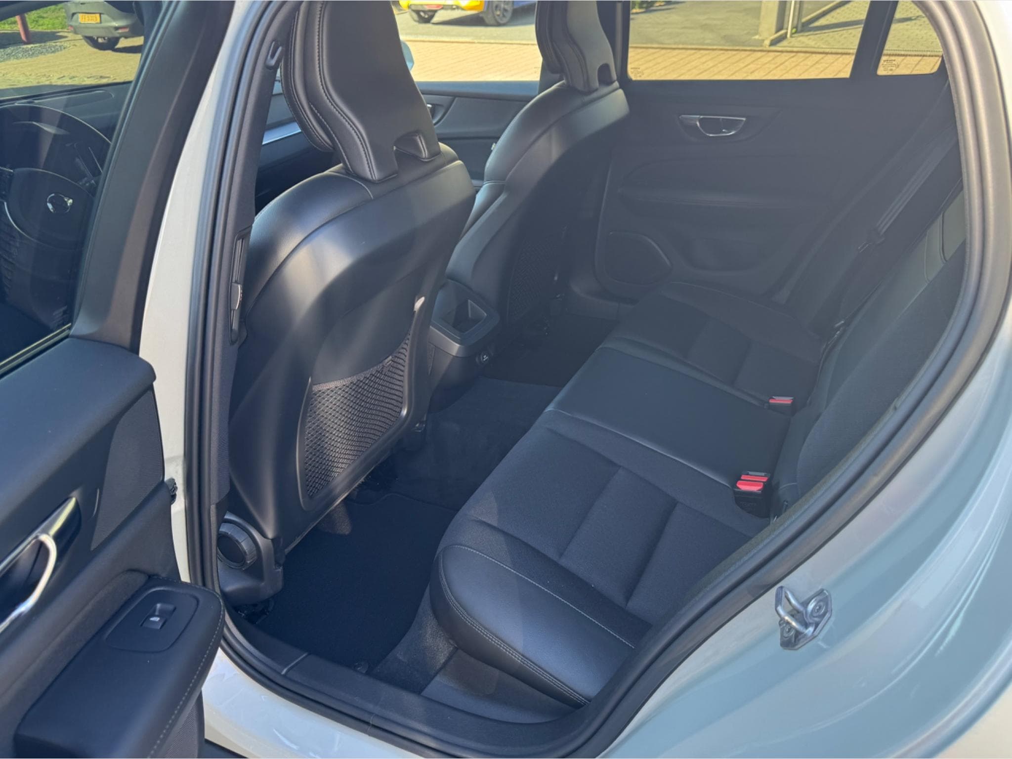 Volvo V60 CROSS COUNTRY D4 (2019) - Foto 9
