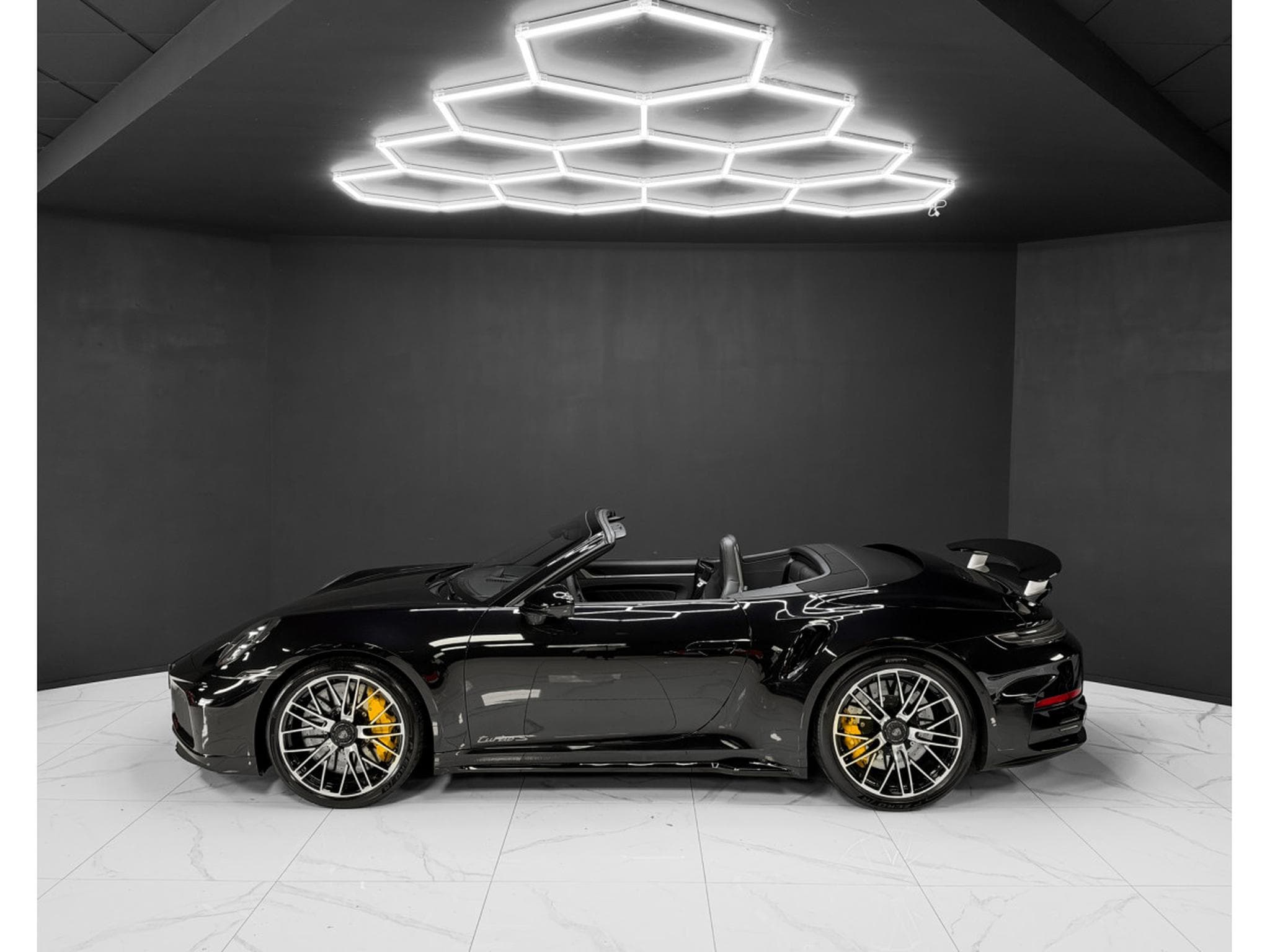 Porsche 911 .2 Turbo S Cabriolet / Lift / Burm. / 360° (2026) - Photo 2