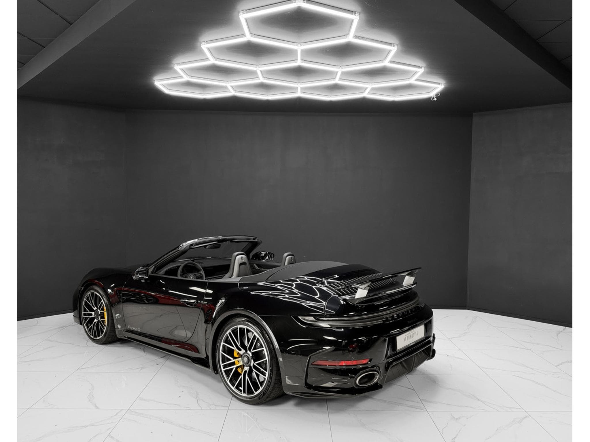 Porsche 911 .2 Turbo S Cabriolet / Lift / Burm. / 360° (2026) - Photo 3