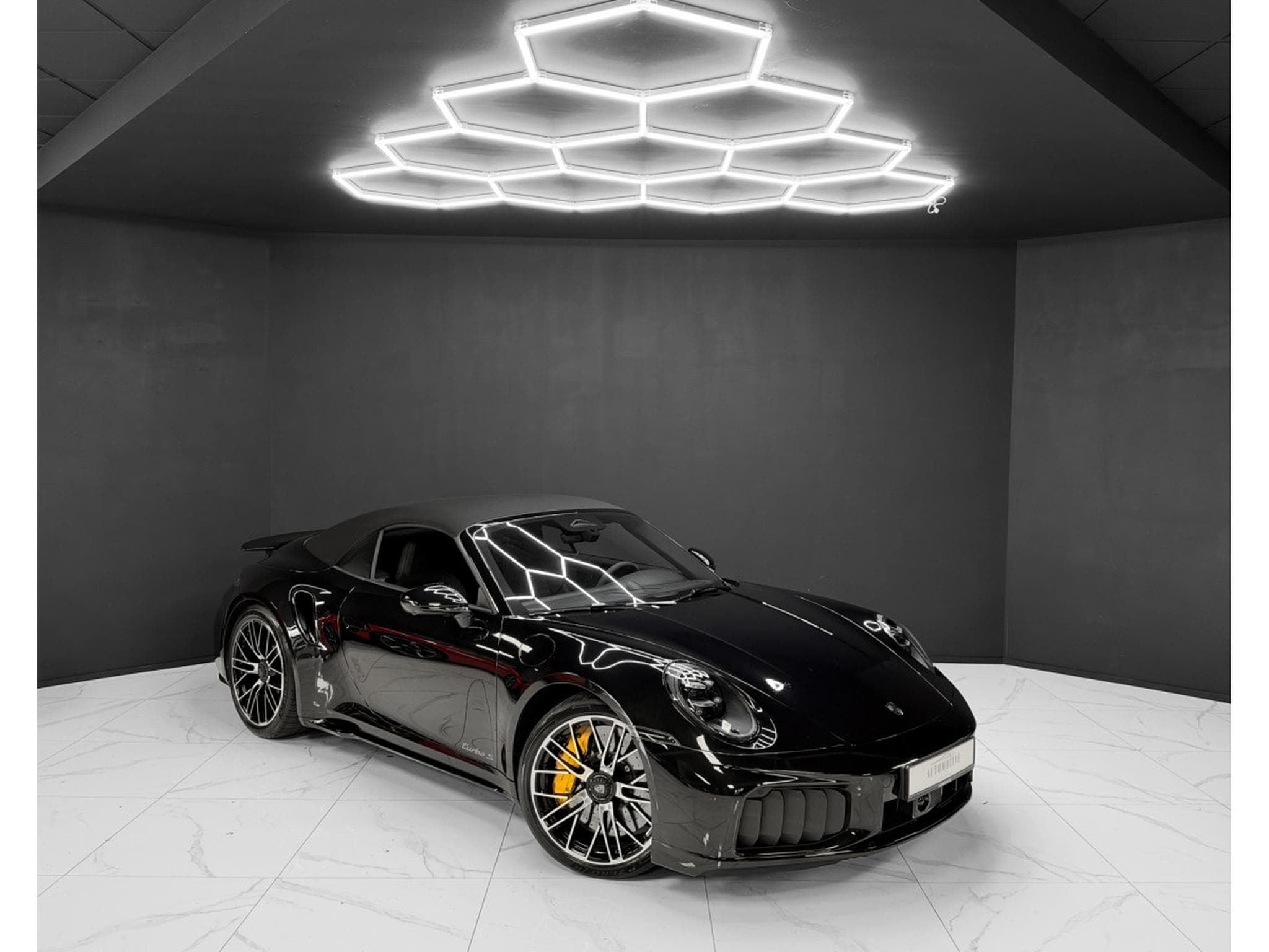 Porsche 911 .2 Turbo S Cabriolet / Lift / Burm. / 360° (2026) - Photo 6