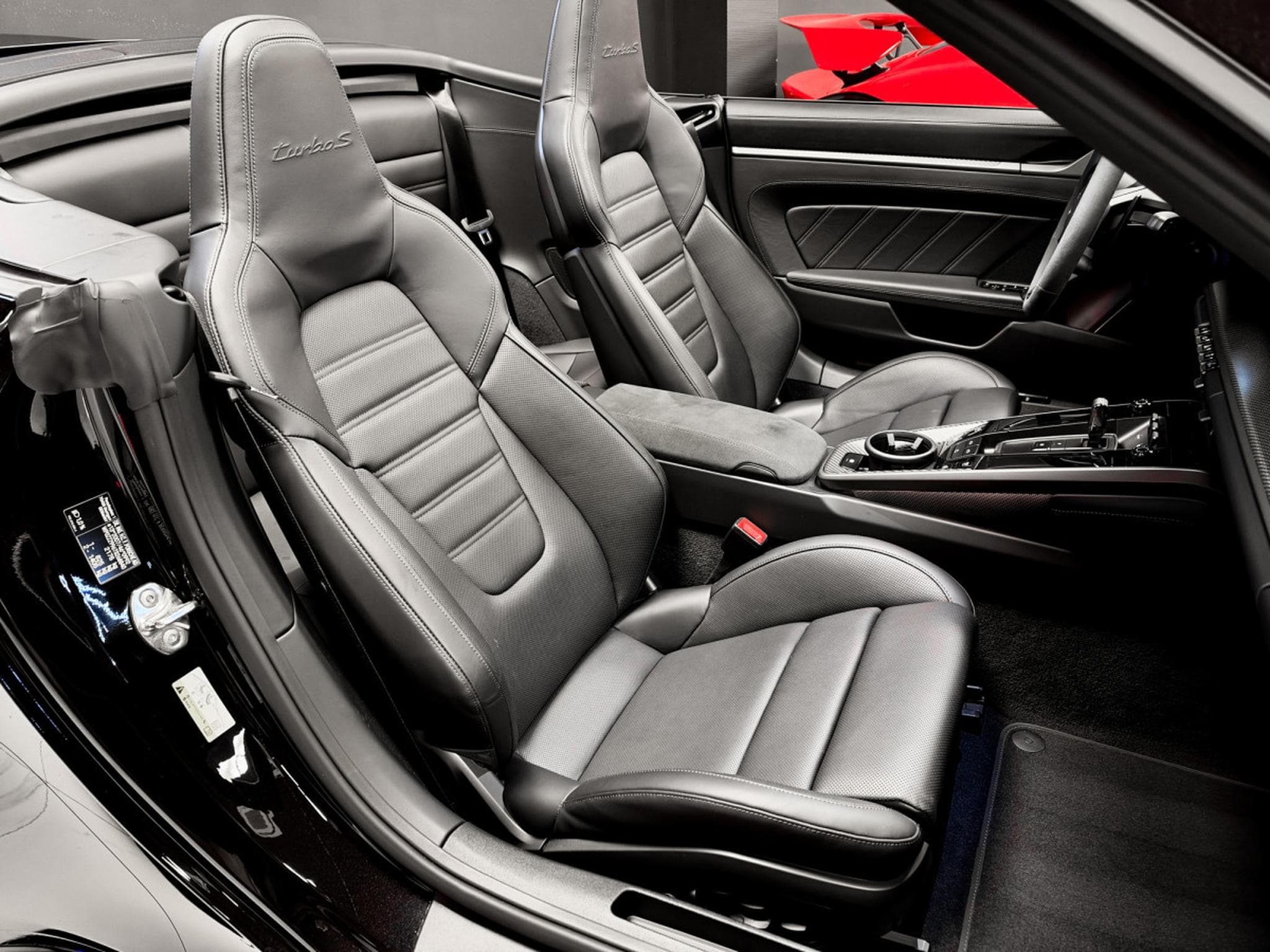 Porsche 911 .2 Turbo S Cabriolet / Lift / Burm. / 360° (2026) - Photo 11