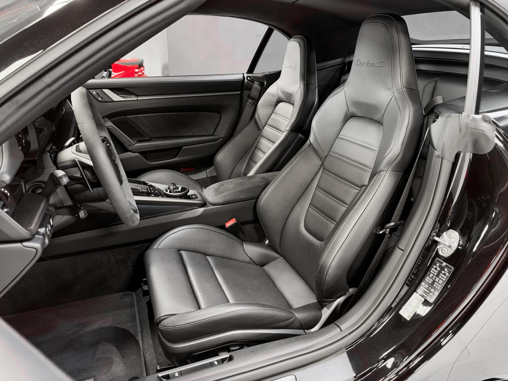 Porsche 911 .2 Turbo S Cabriolet / Lift / Burm. / 360° (2026) - Photo 10