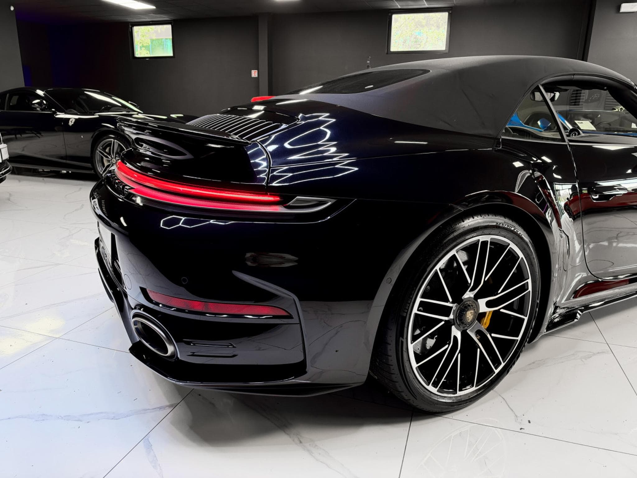Porsche 911 .2 Turbo S Cabriolet / Lift / Burm. / 360° (2026) - Photo 20