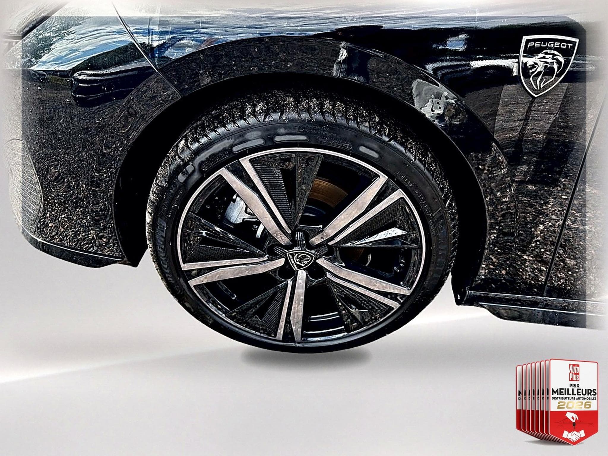Peugeot 308 1.2 HYBRID 145 GT E-DCS6 (2025) - Foto 9