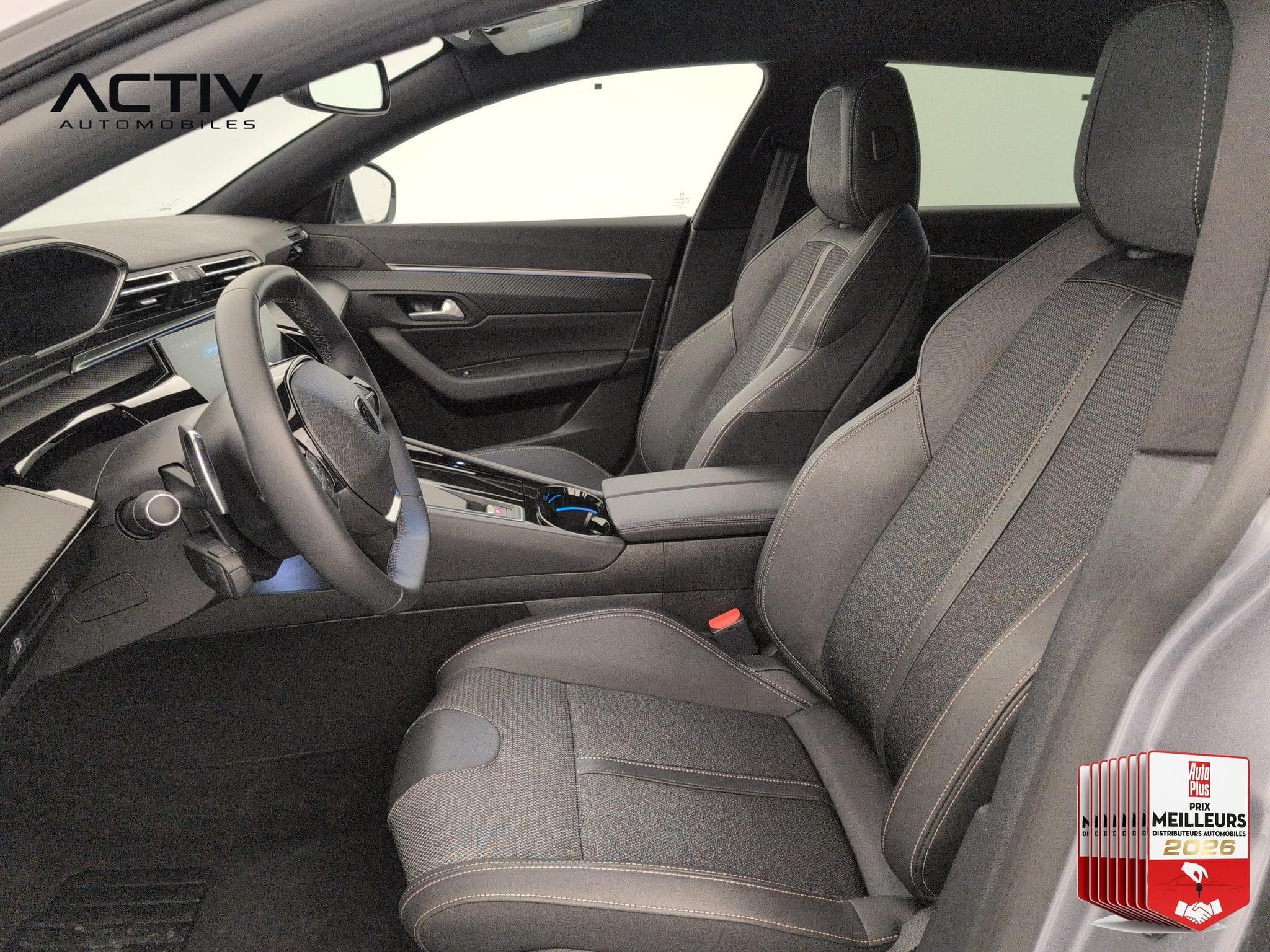 Peugeot 508 Hybrid 225 e-EAT8 Allure (2025) - Foto 17