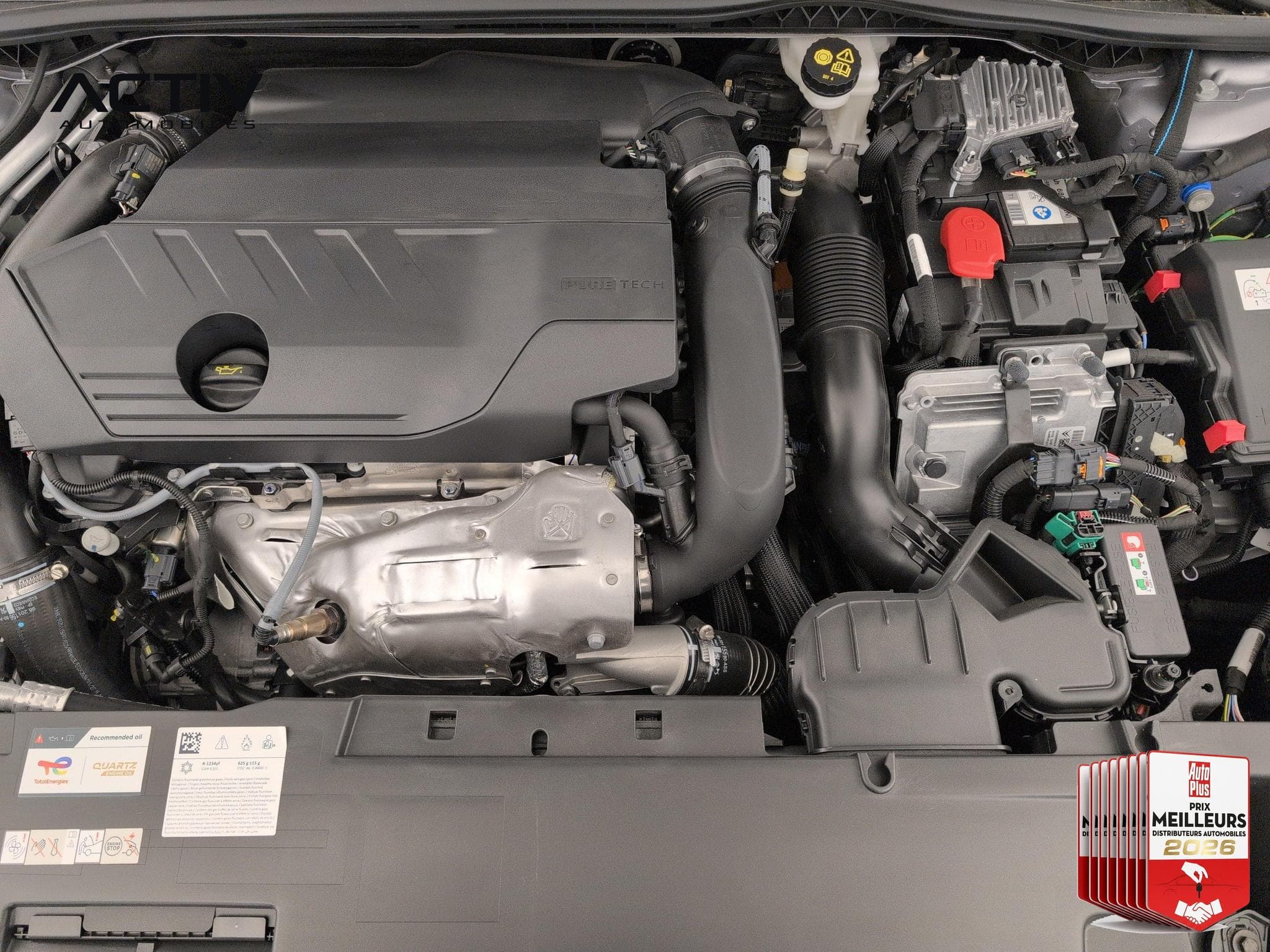 Peugeot 508 Hybrid 225 e-EAT8 Allure (2025) - Foto 23