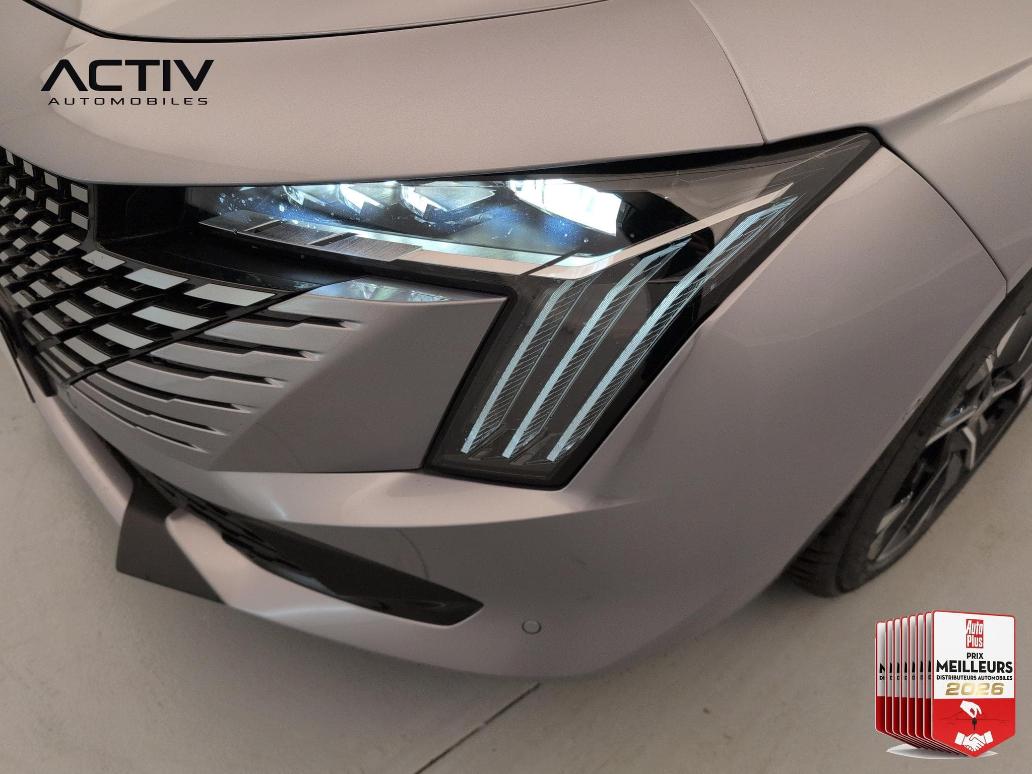 Peugeot 508 Hybrid 225 e-EAT8 Allure (2025) - Foto 22