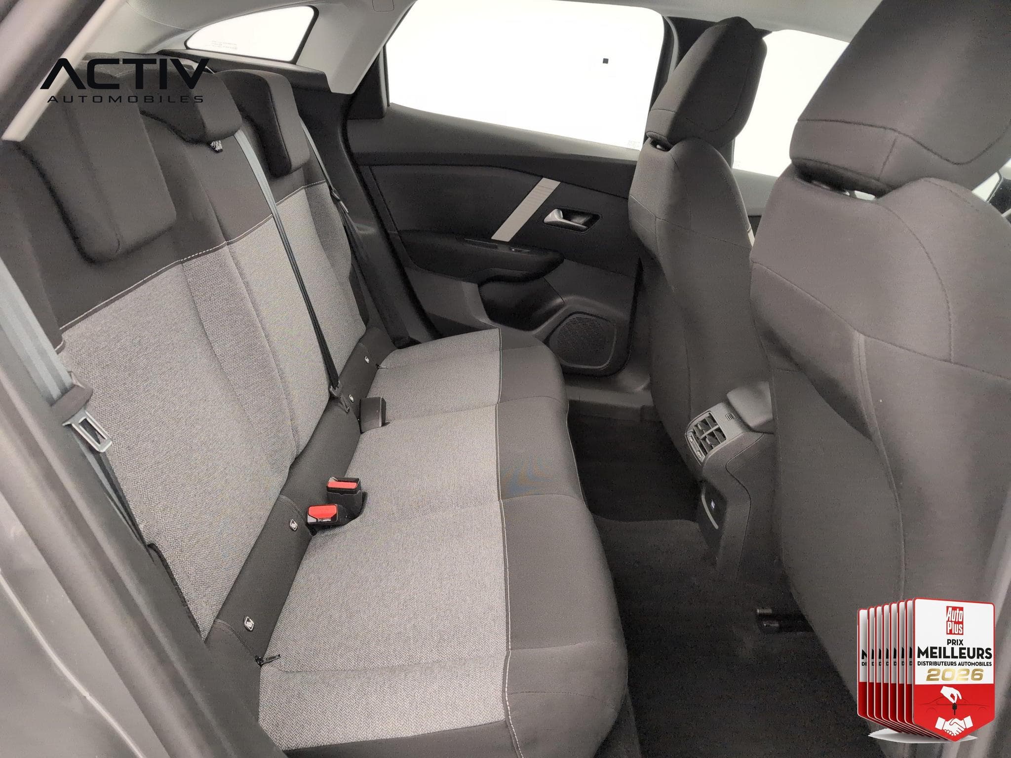 Citroën C4 Hybride 110 ch e-DCS6 You (2025) - Foto 10