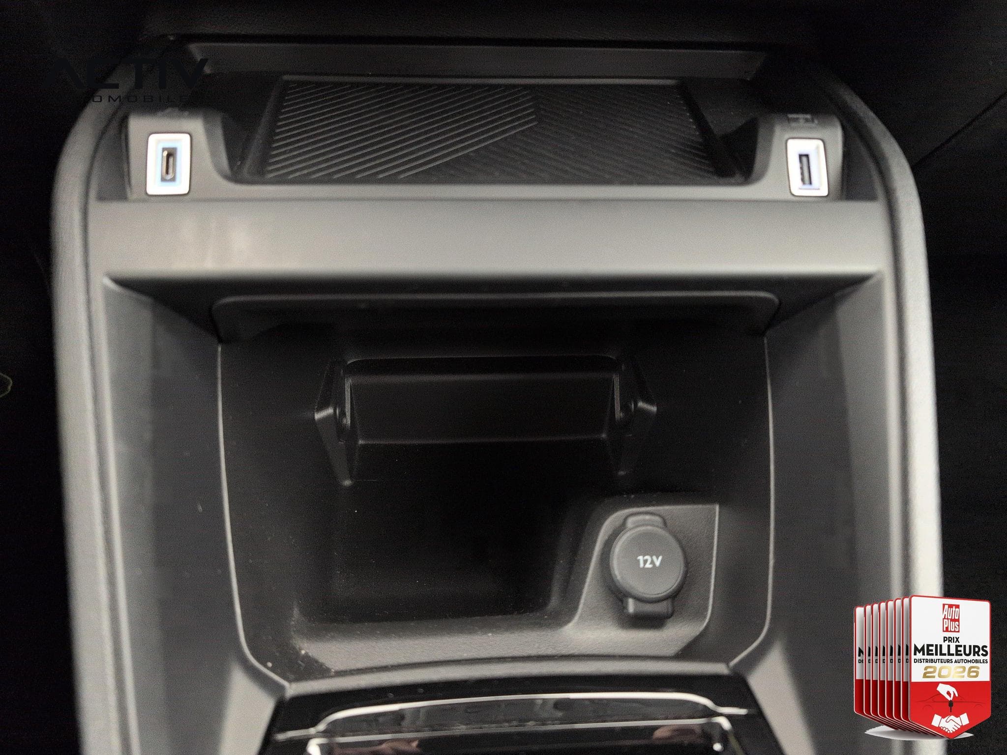 Citroën C4 Hybride 110 ch e-DCS6 You (2025) - Foto 20