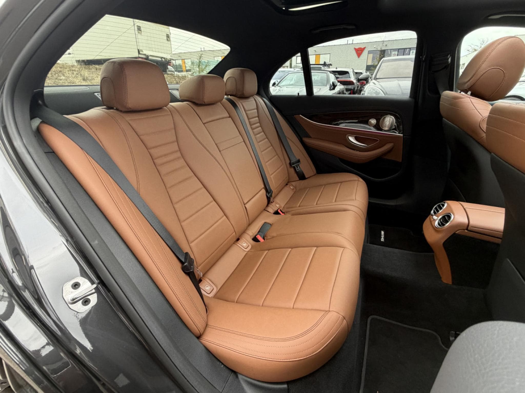 Mercedes E 300 E 300 E Limousine AMG LINE (2022) - Foto 23