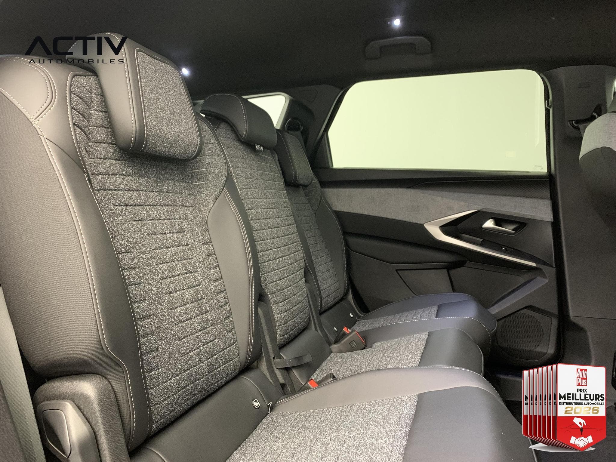 Peugeot 5008 HYBRID 145 CH E-DCS6 ALLURE (2026) - Photo 10