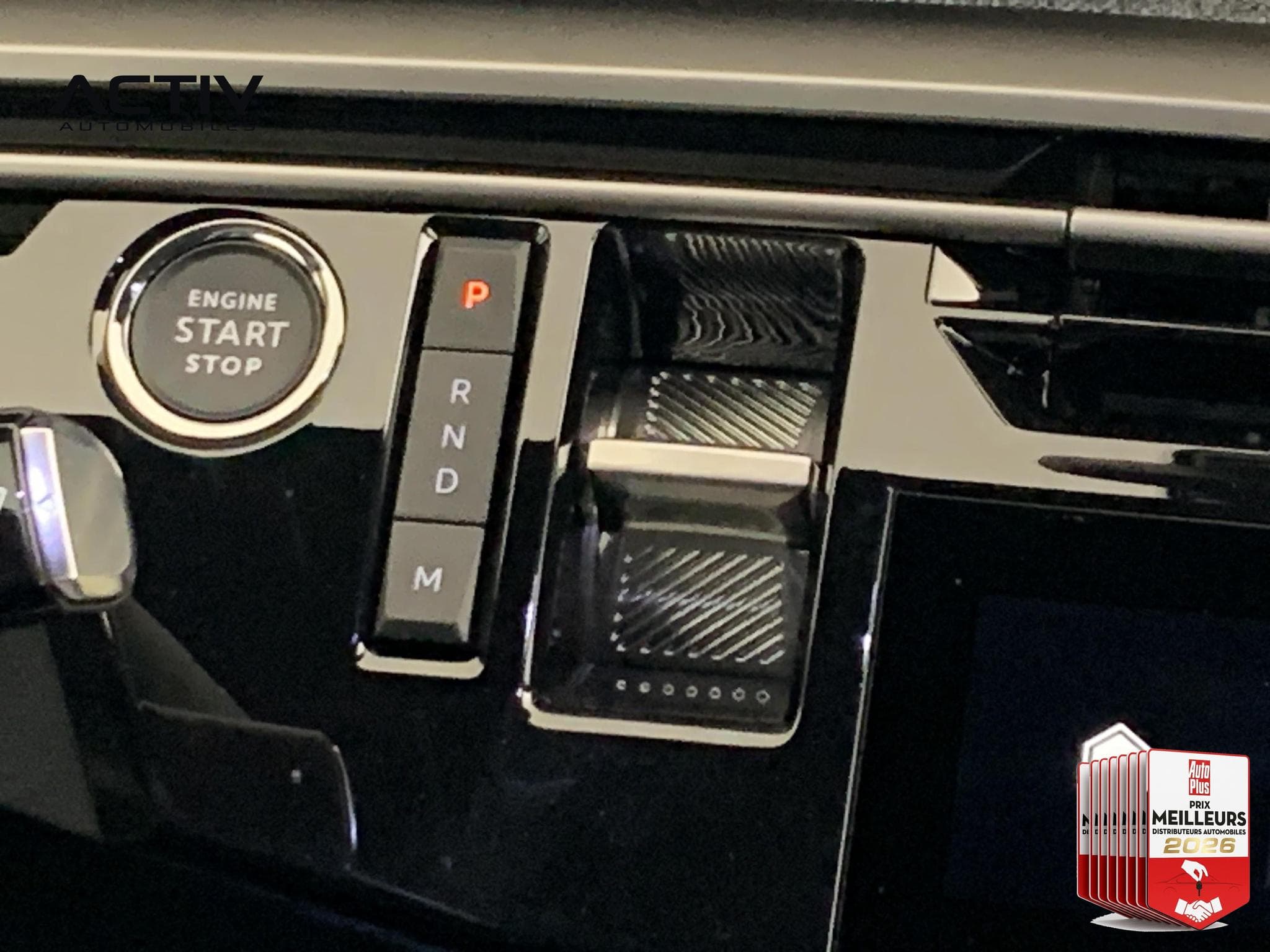 Peugeot 5008 HYBRID 145 CH E-DCS6 ALLURE (2026) - Photo 16