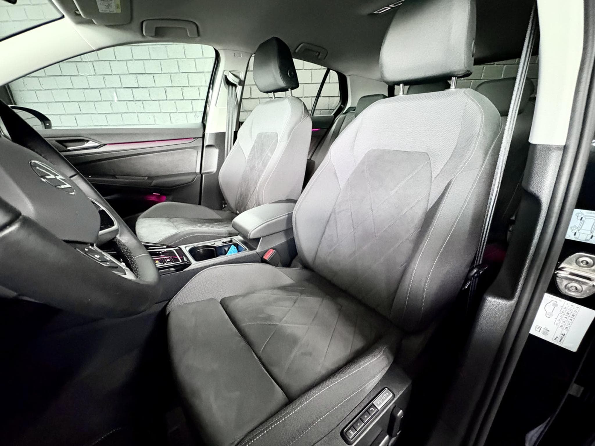 VW Golf Style 1.5 eTSI 150 CV DSG7 * MASSAGE* CARPLAY * (2024) - Photo 7