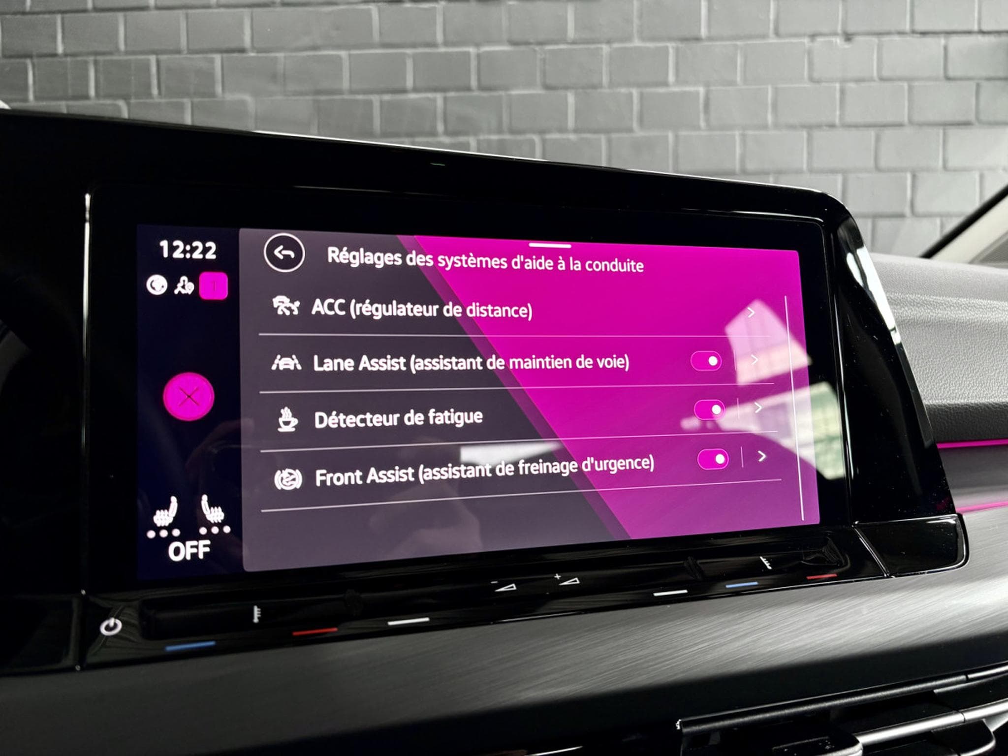 VW Golf Style 1.5 eTSI 150 CV DSG7 * MASSAGE* CARPLAY * (2024) - Photo 18