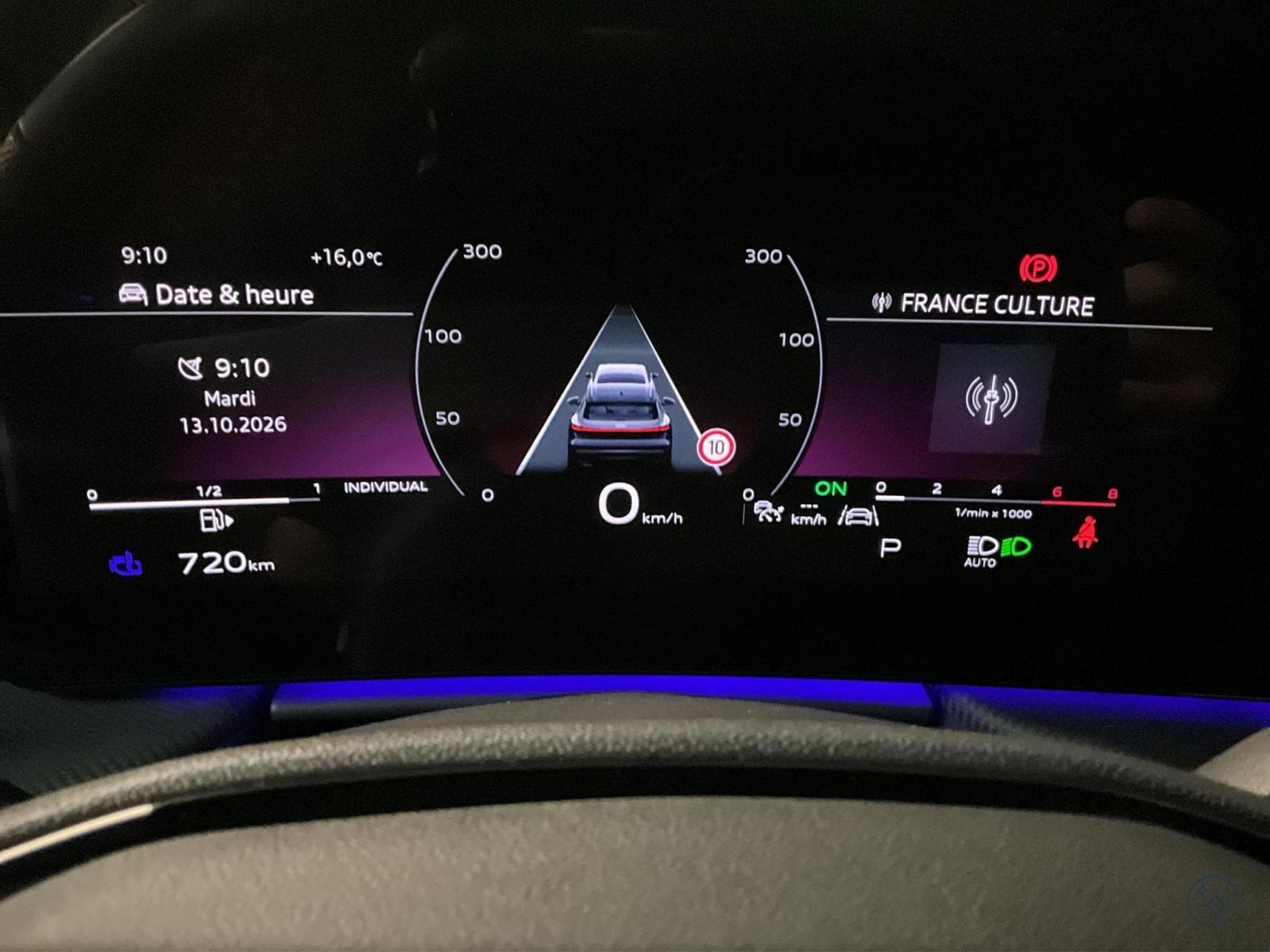 Audi SQ5 TFSI+Quattro+S-tronic+Tech-Pro+AHK+LM21+PANO (2025) - Photo 11