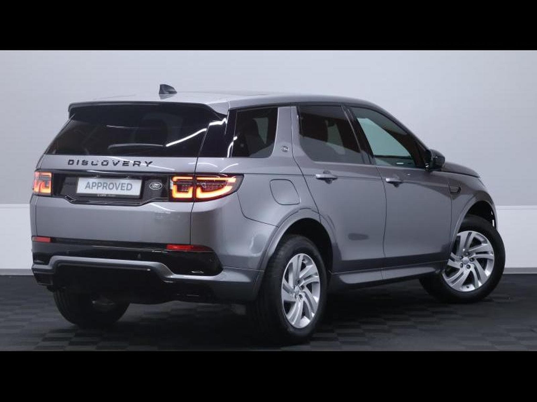 Land-Rover Discovery Sport D165 R-Dynamic S Auto AWD (2023) - Photo 5