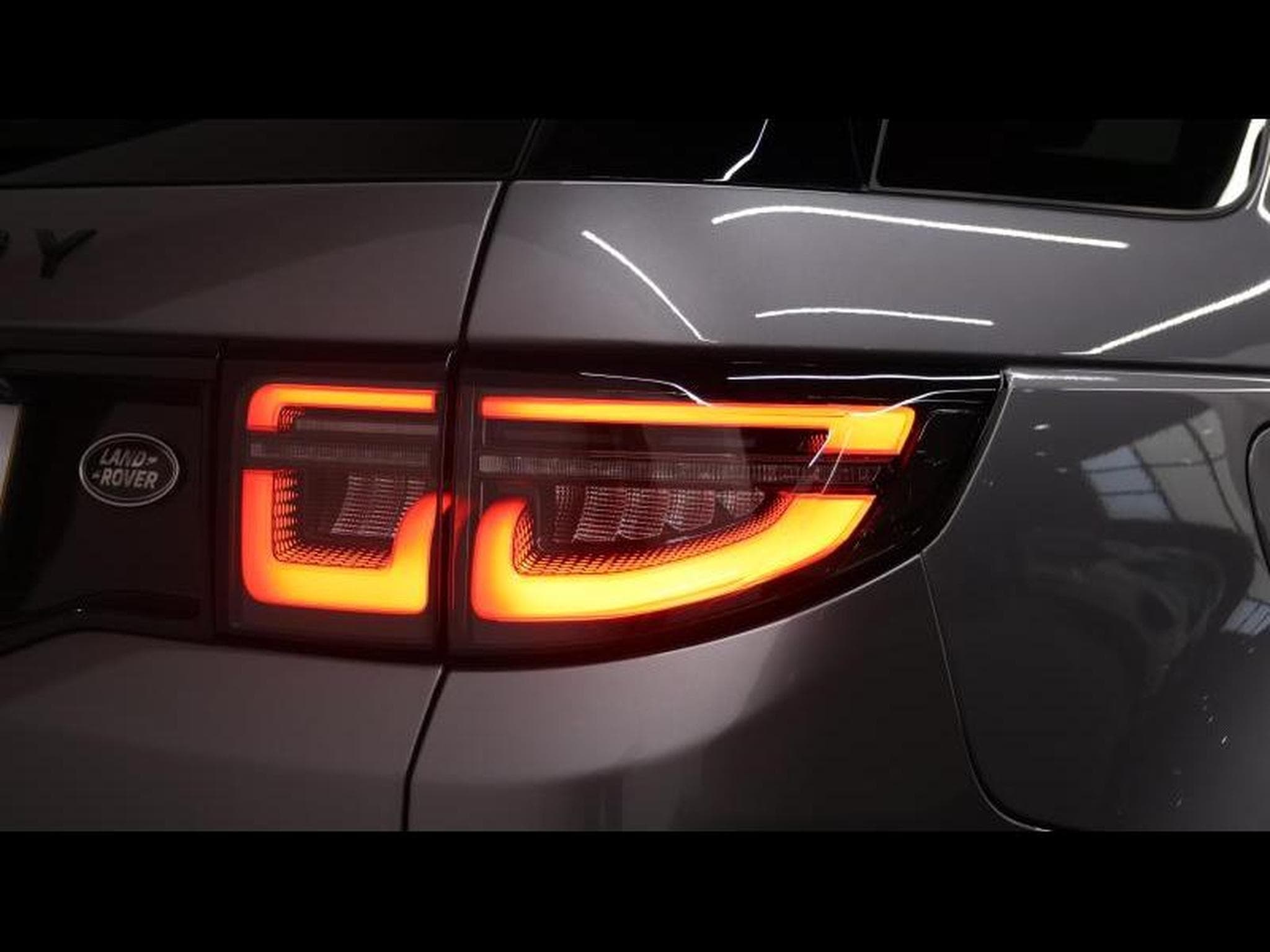 Land-Rover Discovery Sport D165 R-Dynamic S Auto AWD (2023) - Photo 10