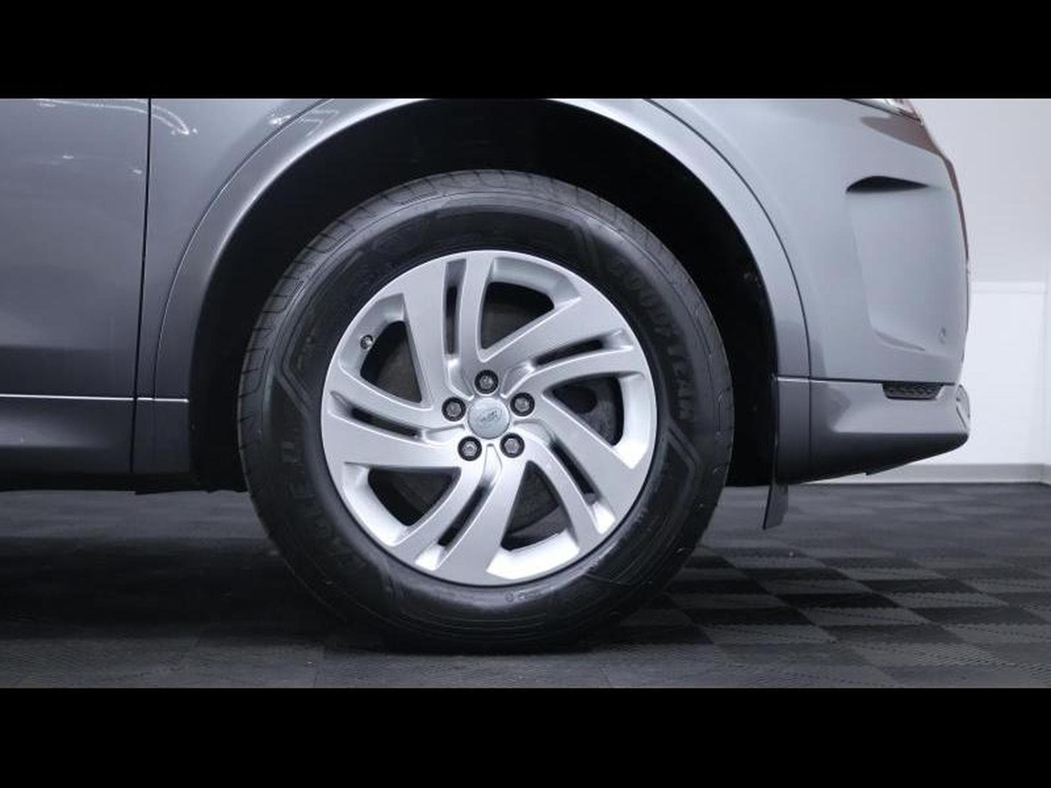 Land-Rover Discovery Sport D165 R-Dynamic S Auto AWD (2023) - Photo 11