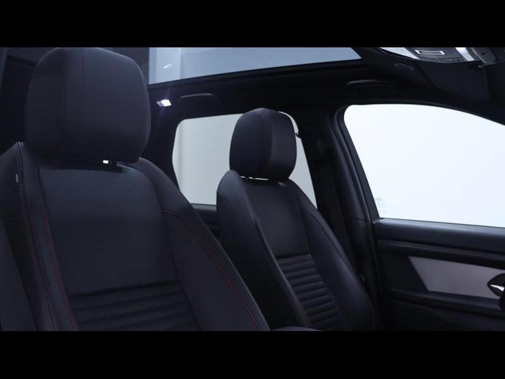 Land-Rover Discovery Sport D165 R-Dynamic S Auto AWD (2023) - Photo 13