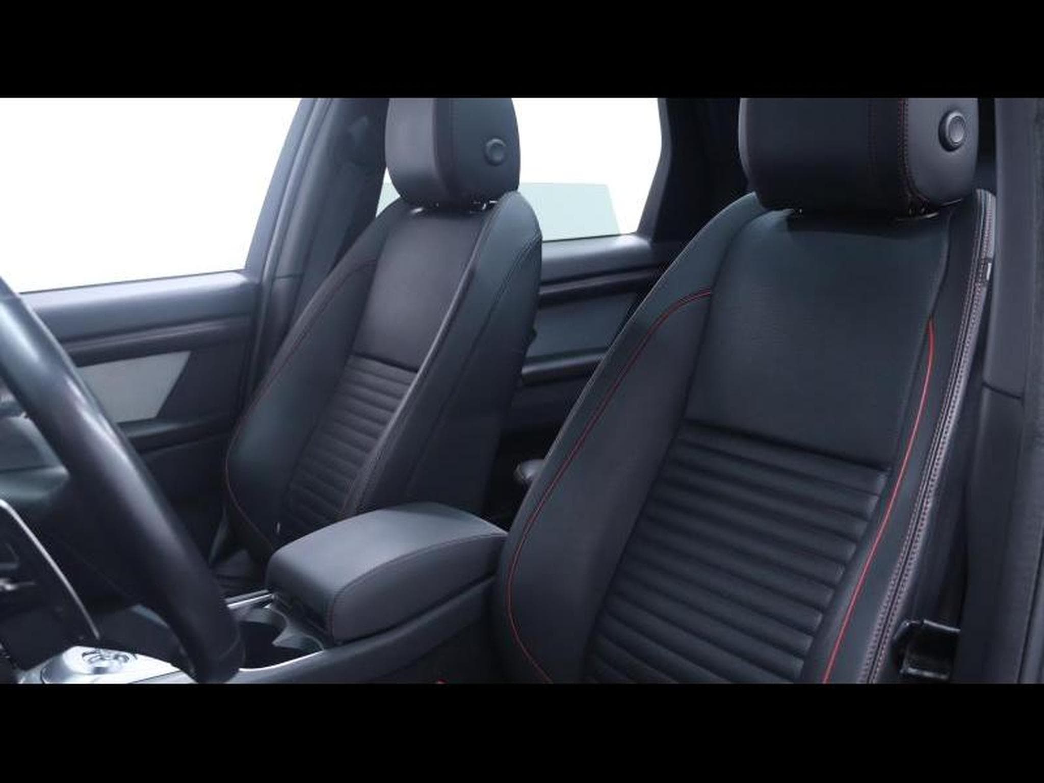 Land-Rover Discovery Sport D165 R-Dynamic S Auto AWD (2023) - Photo 17