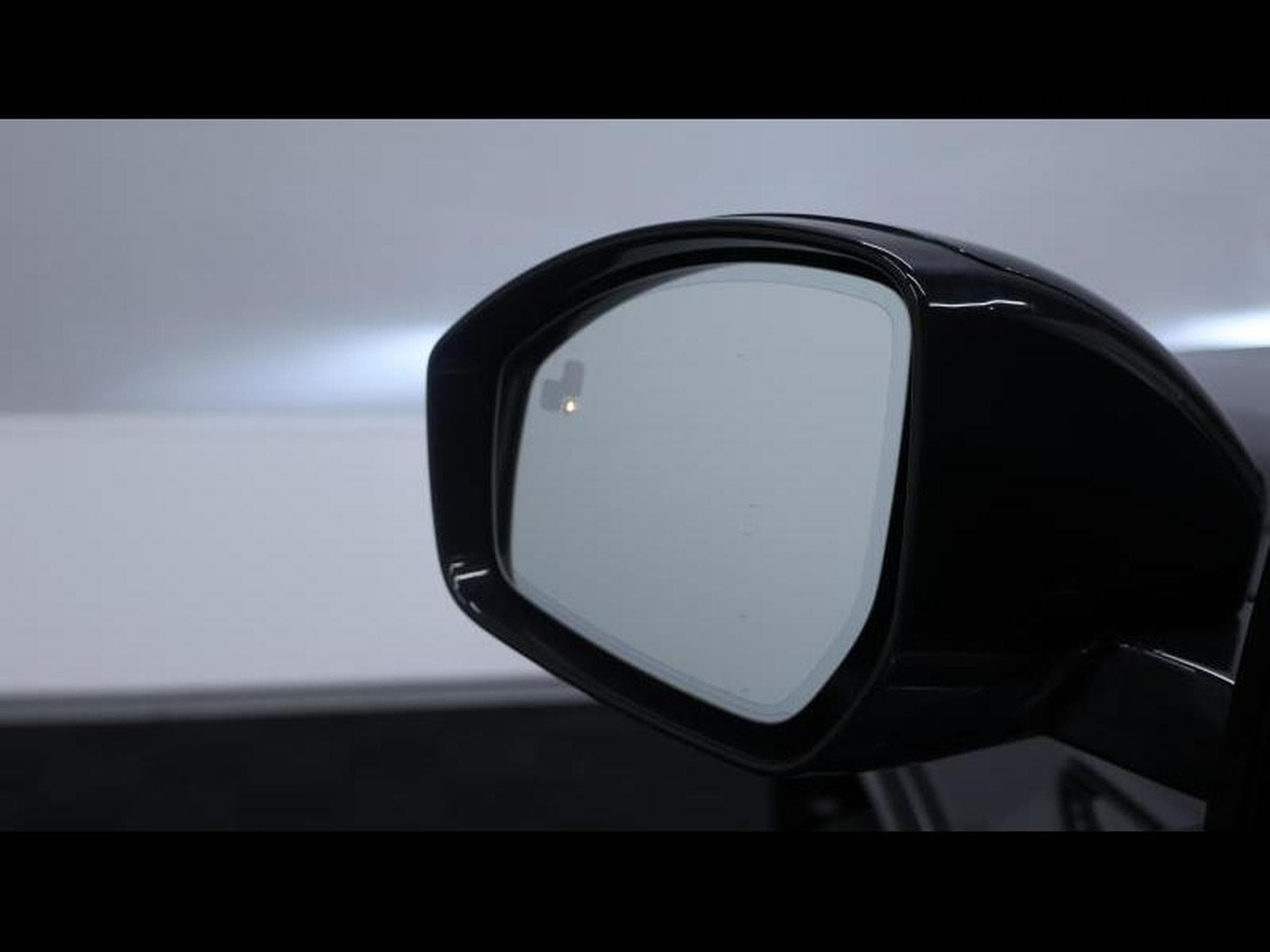 Land-Rover Discovery Sport D165 R-Dynamic S Auto AWD (2023) - Photo 34