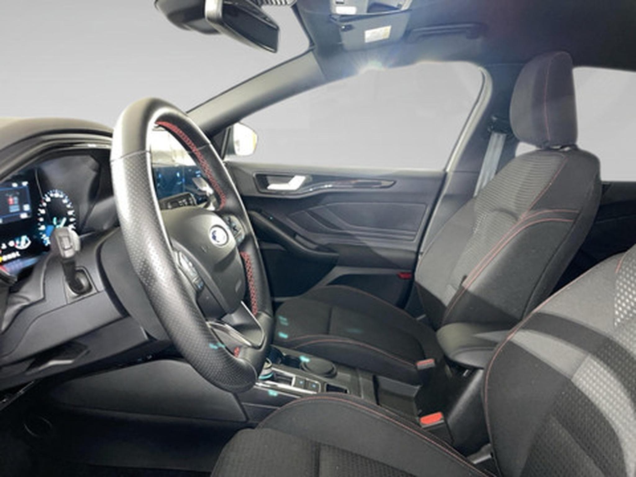 Ford Focus Clipper 1.5 EcoBlue 85kW ST-Line Aut. (2025) - Photo 3