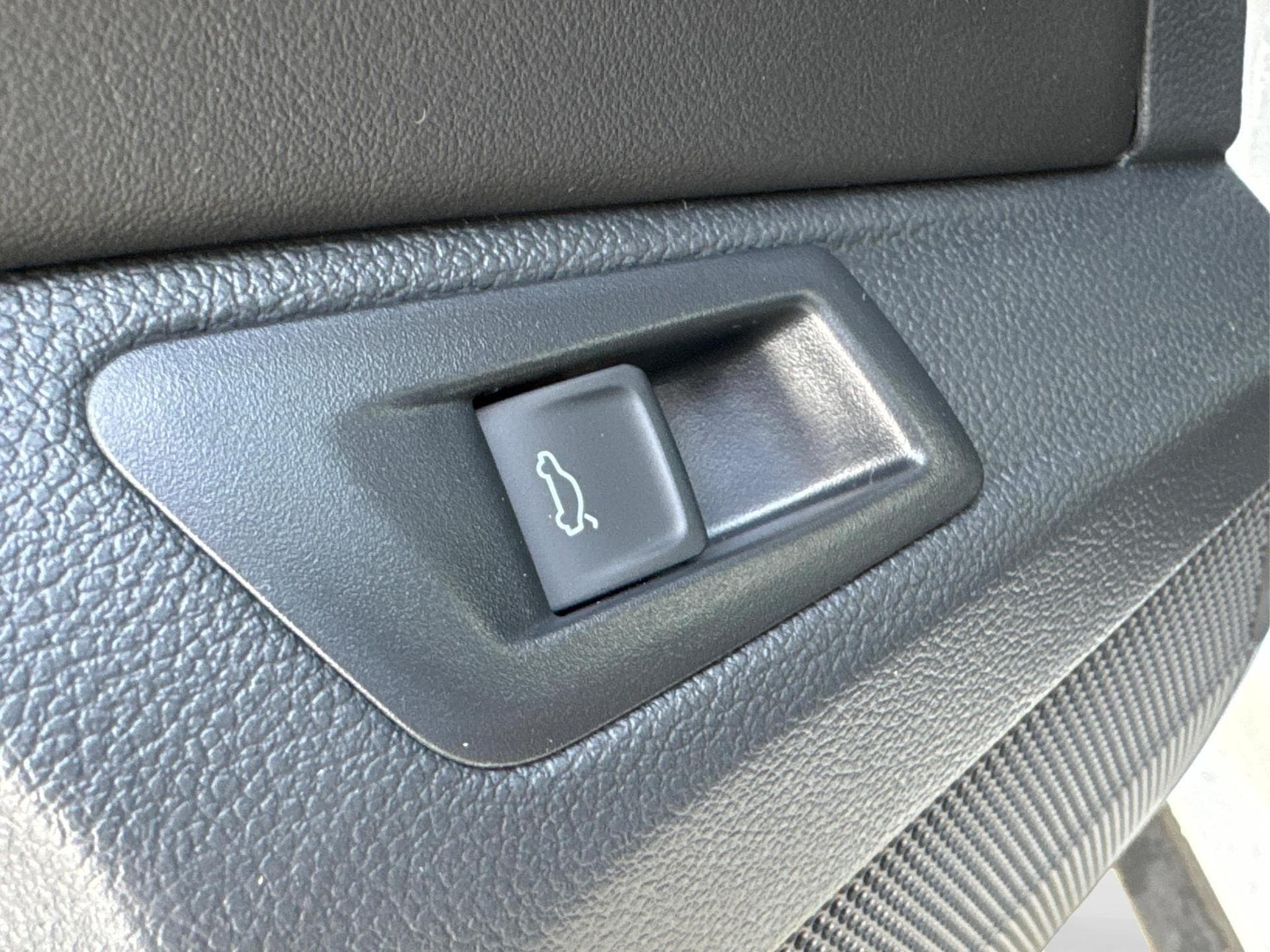 VW T-Roc Limited (2026) - Foto 14