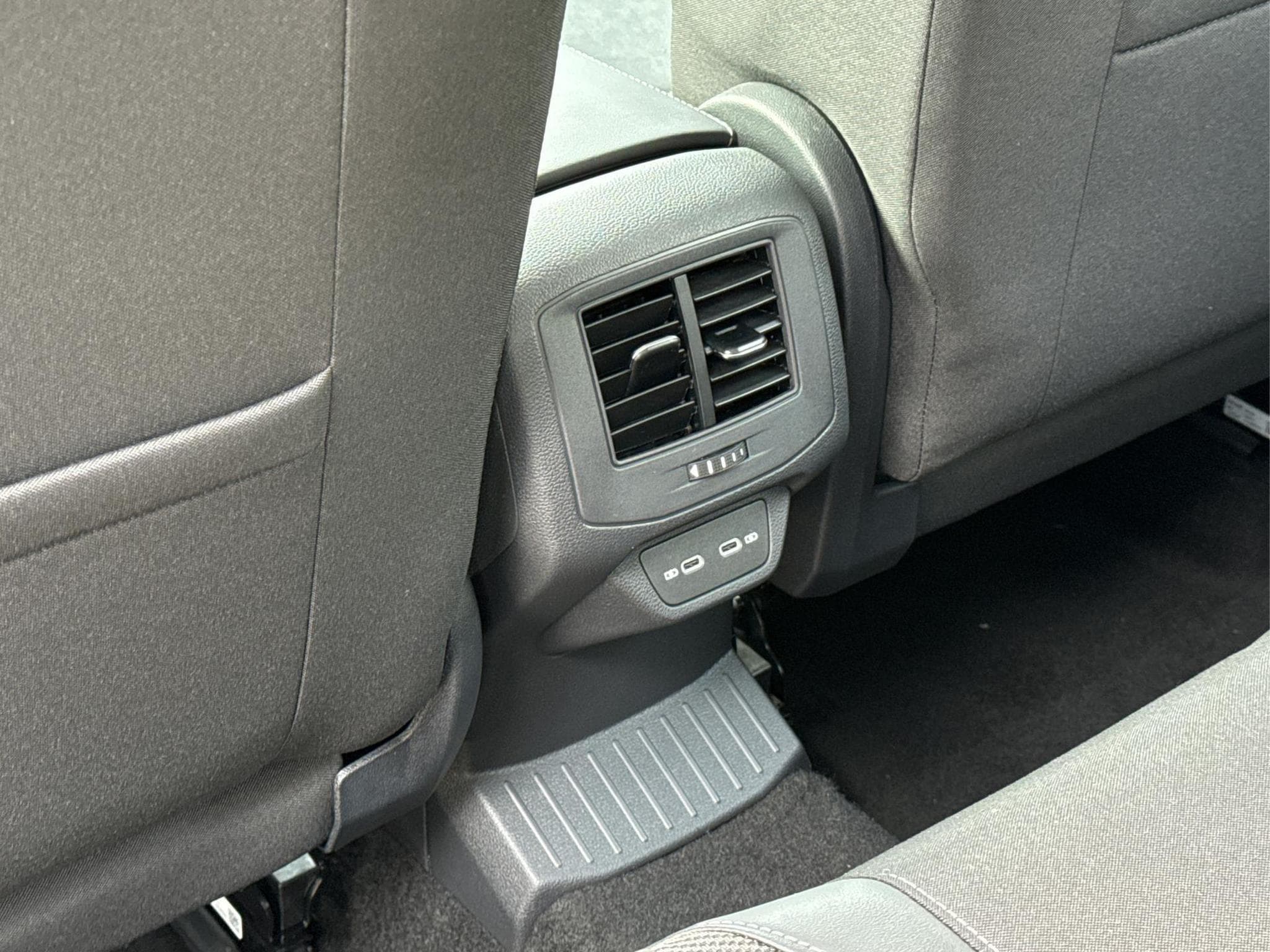 VW T-Roc Limited (2026) - Foto 19