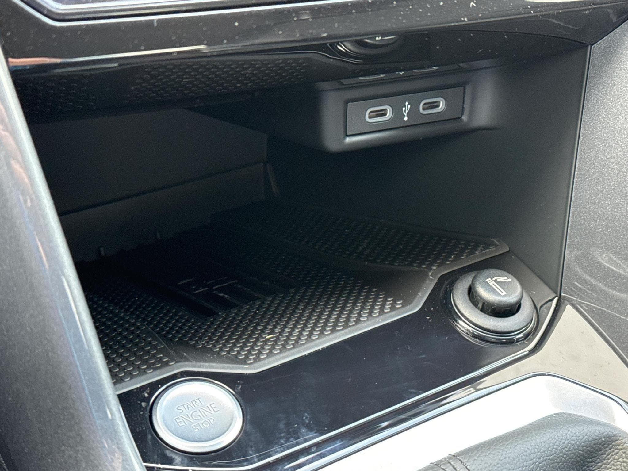 VW T-Roc Limited (2026) - Foto 23