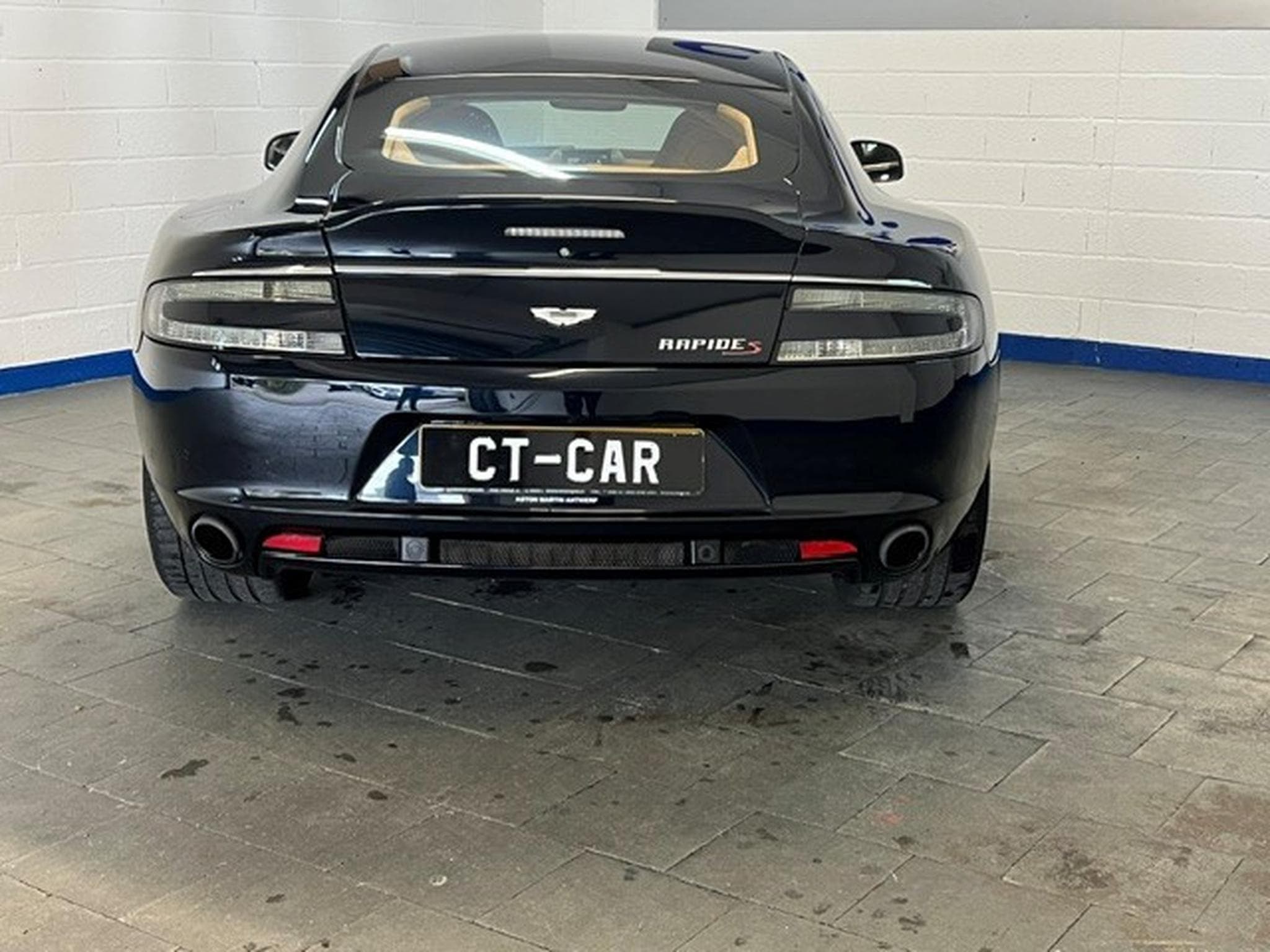Aston-Martin Rapide Rapide 6.0 Touchtr 8G Auto-Shadow Edition (2017) - Photo 4