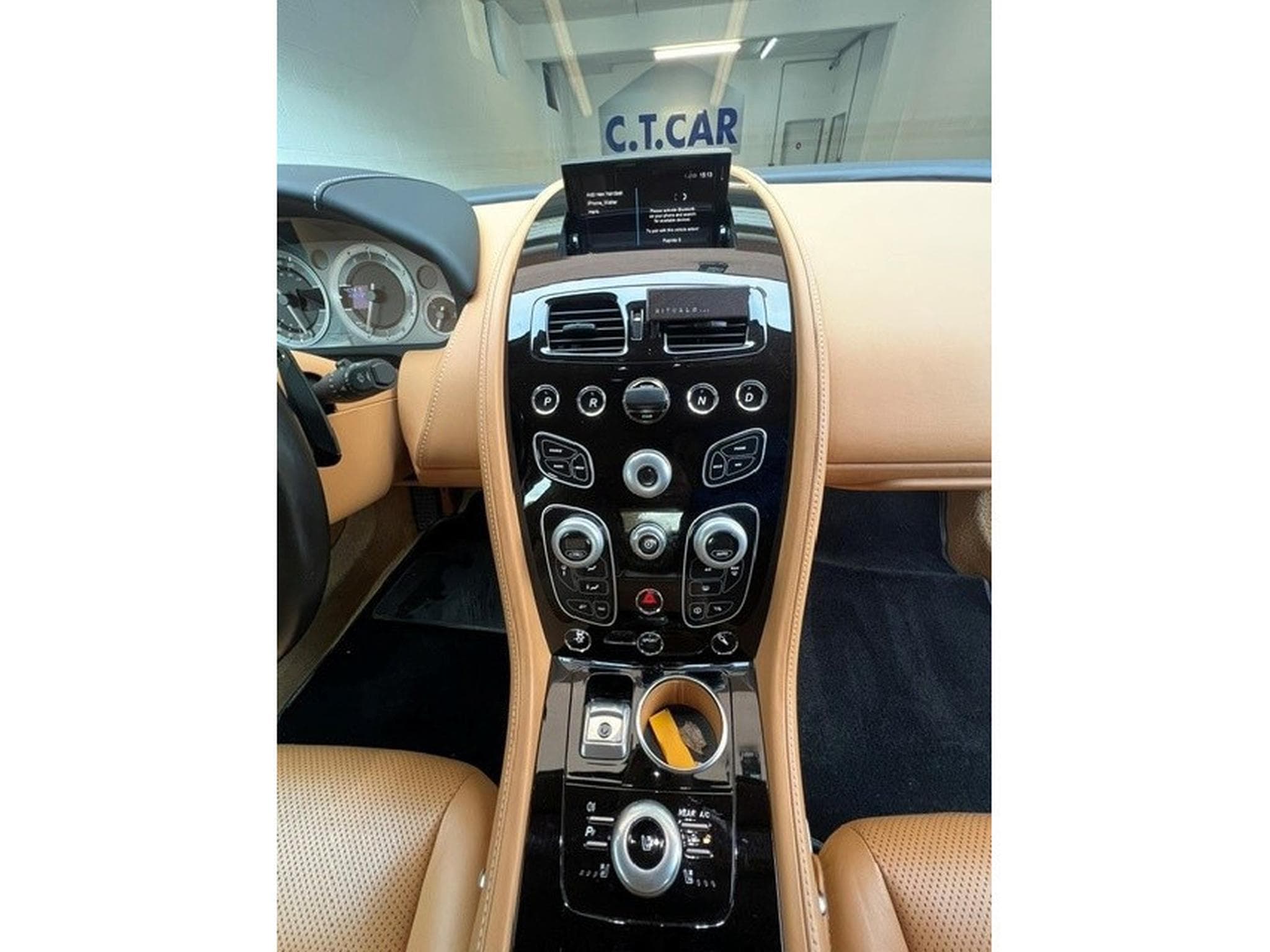 Aston-Martin Rapide Rapide 6.0 Touchtr 8G Auto-Shadow Edition (2017) - Photo 6