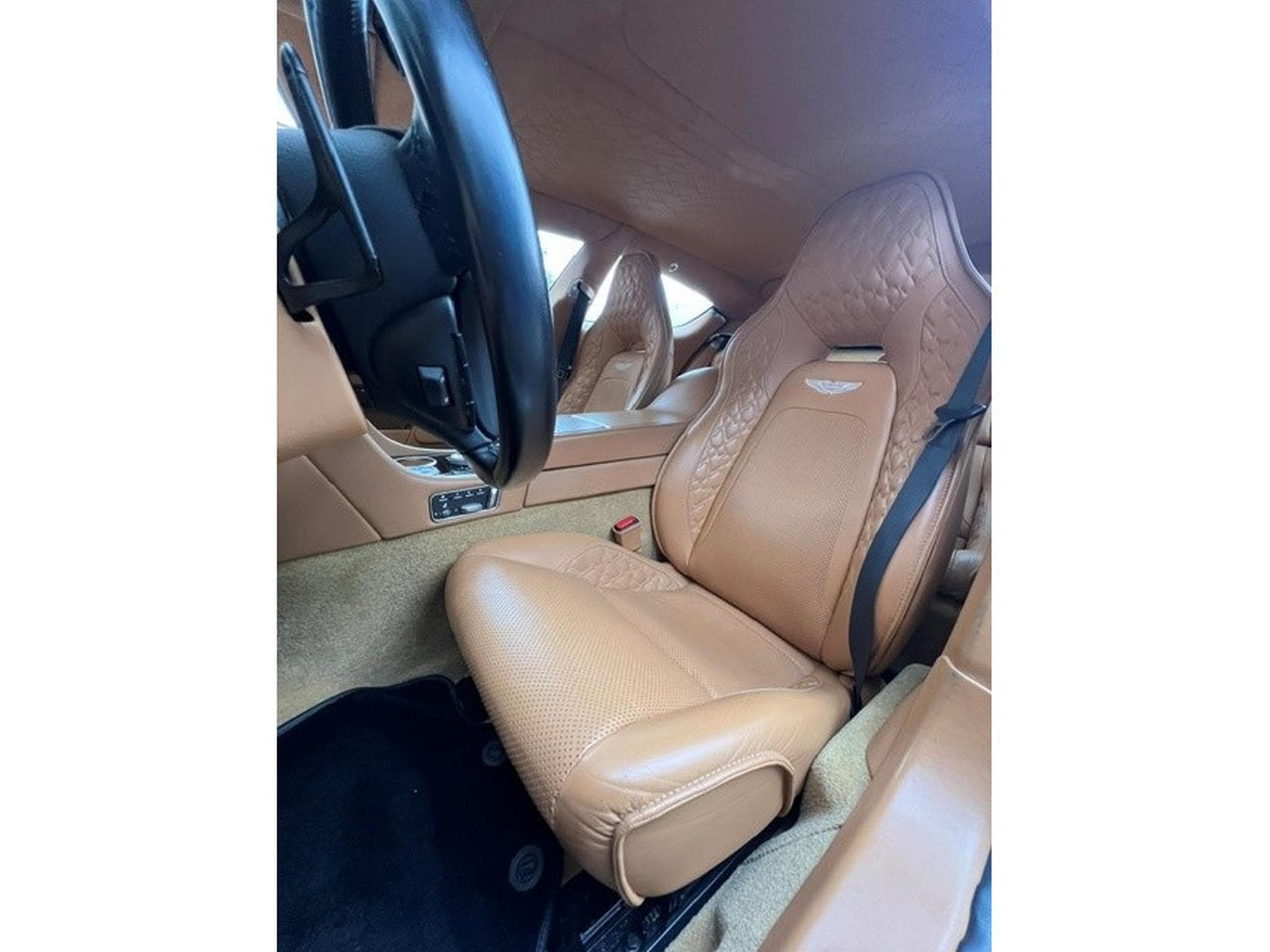 Aston-Martin Rapide Rapide 6.0 Touchtr 8G Auto-Shadow Edition (2017) - Photo 10