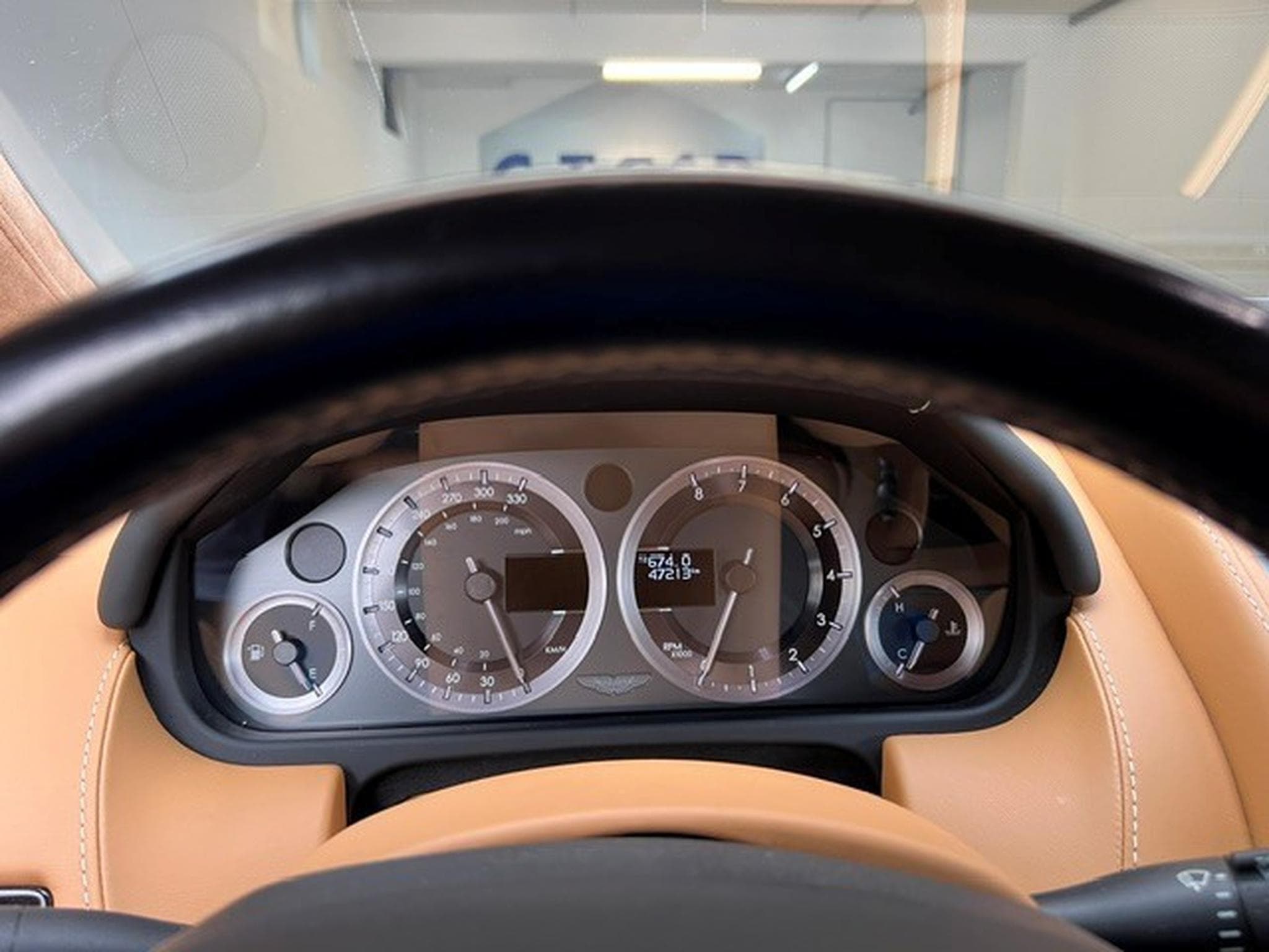 Aston-Martin Rapide Rapide 6.0 Touchtr 8G Auto-Shadow Edition (2017) - Photo 15