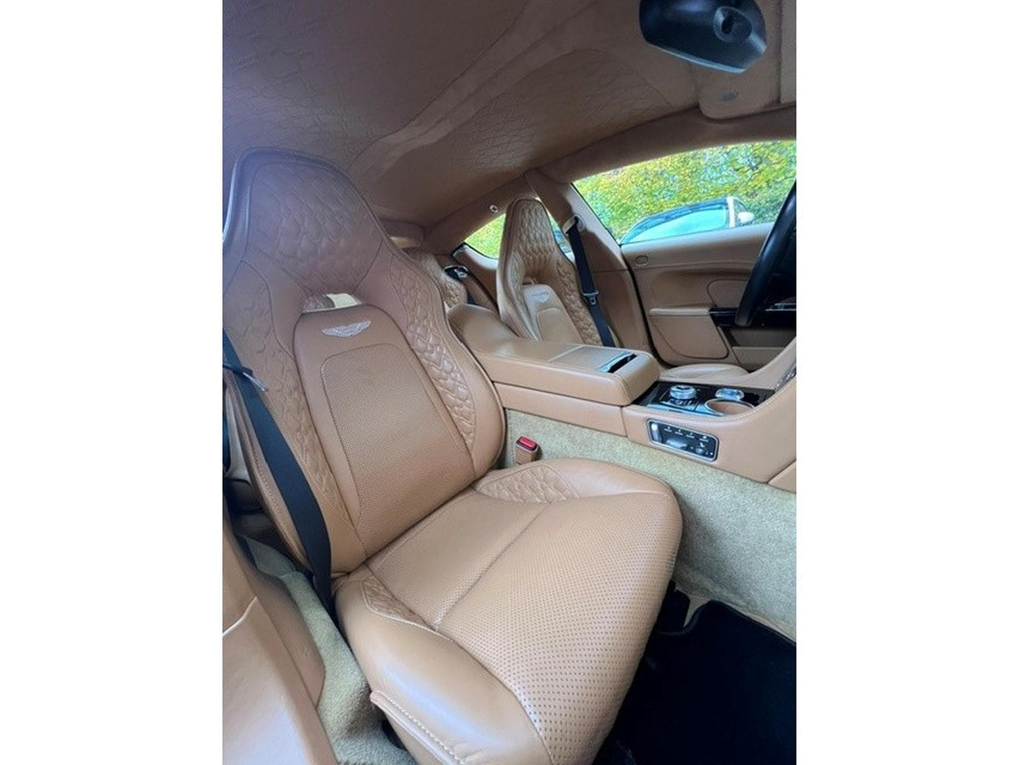 Aston-Martin Rapide Rapide 6.0 Touchtr 8G Auto-Shadow Edition (2017) - Photo 18
