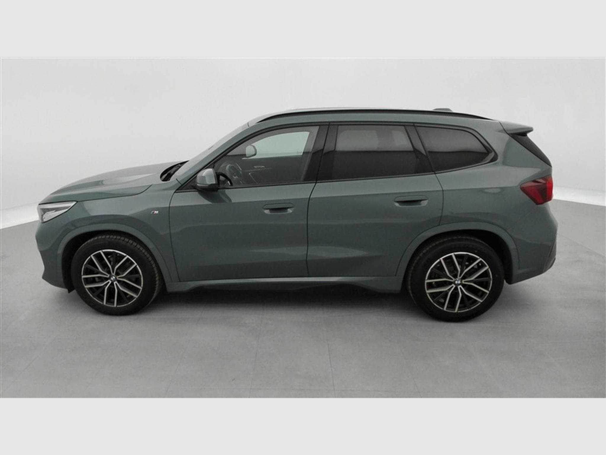BMW X1 1.8iA PACK M NAVI / CUIR SPORT /FULL LED (2025) - Photo 3