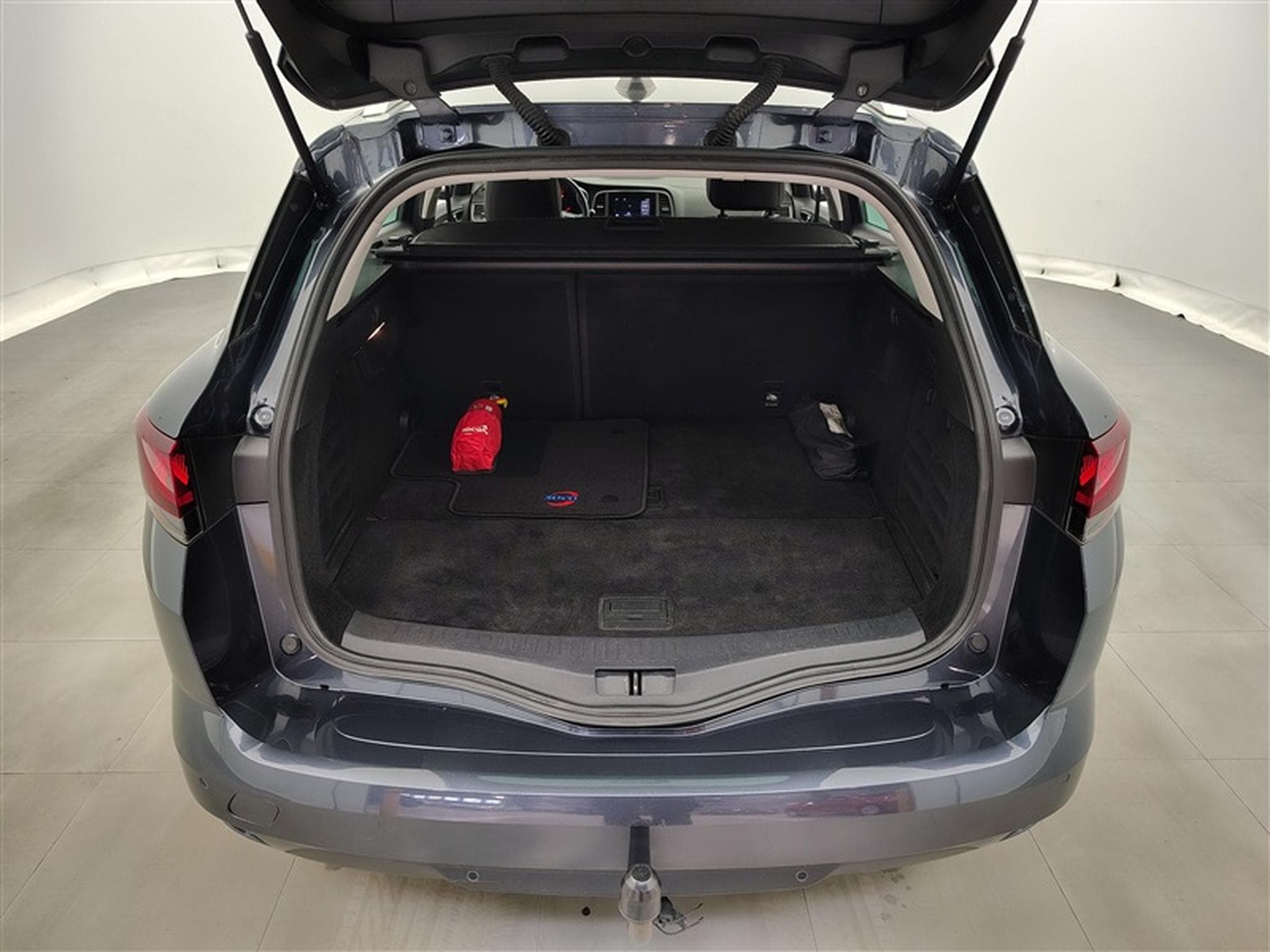 Renault Megane 1.5 dCi 115cv Limited NAVI / FULL LED / PDC AV+AR / KEYLESS (2022) - Photo 14