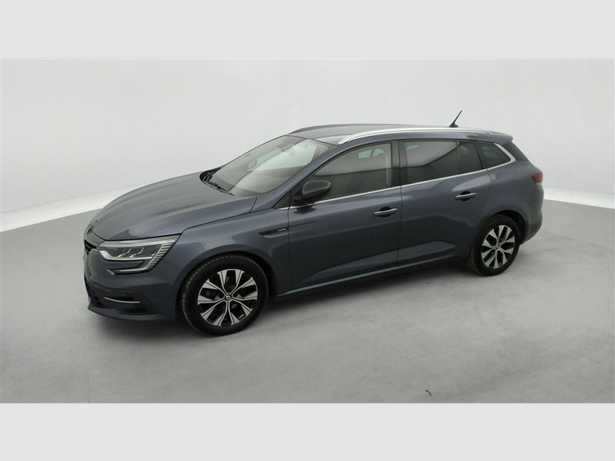 Renault Megane 1.5 dCi 115cv Limited NAVI / FULL LED / PDC AV+AR / KEYLESS (2022) - Photo 21