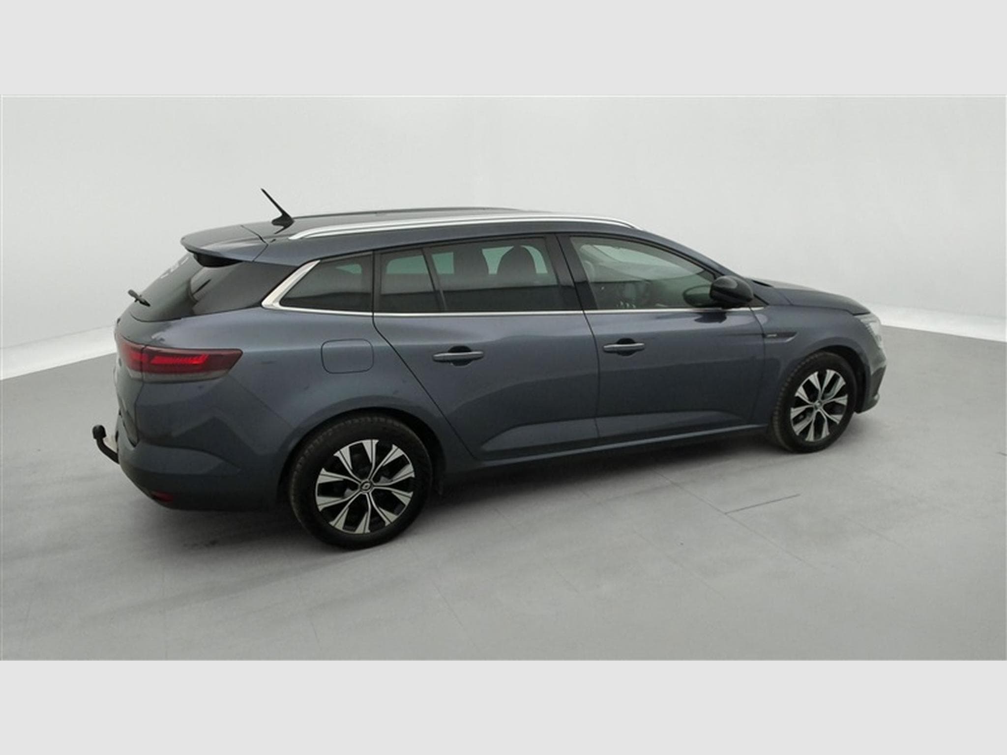 Renault Megane 1.5 dCi 115cv Limited NAVI / FULL LED / PDC AV+AR / KEYLESS (2022) - Photo 25