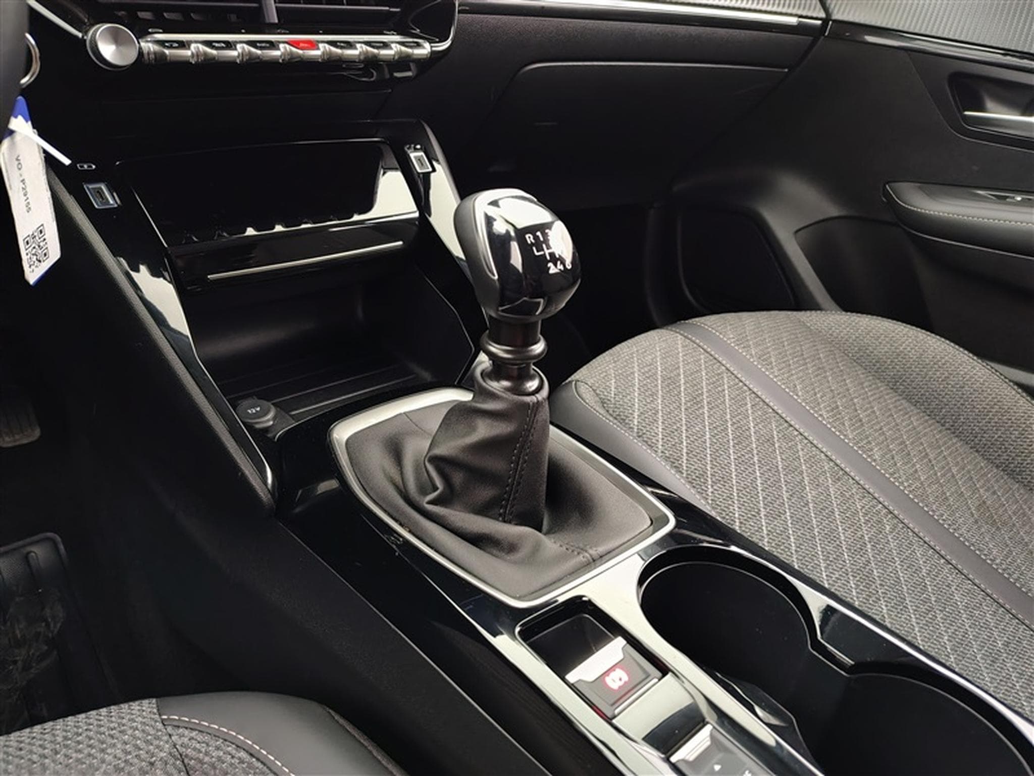 Peugeot 208 1.2i PureTech 100Cv Active Pack NAVI / CAMERA / CARPLAY (2025) - Photo 12